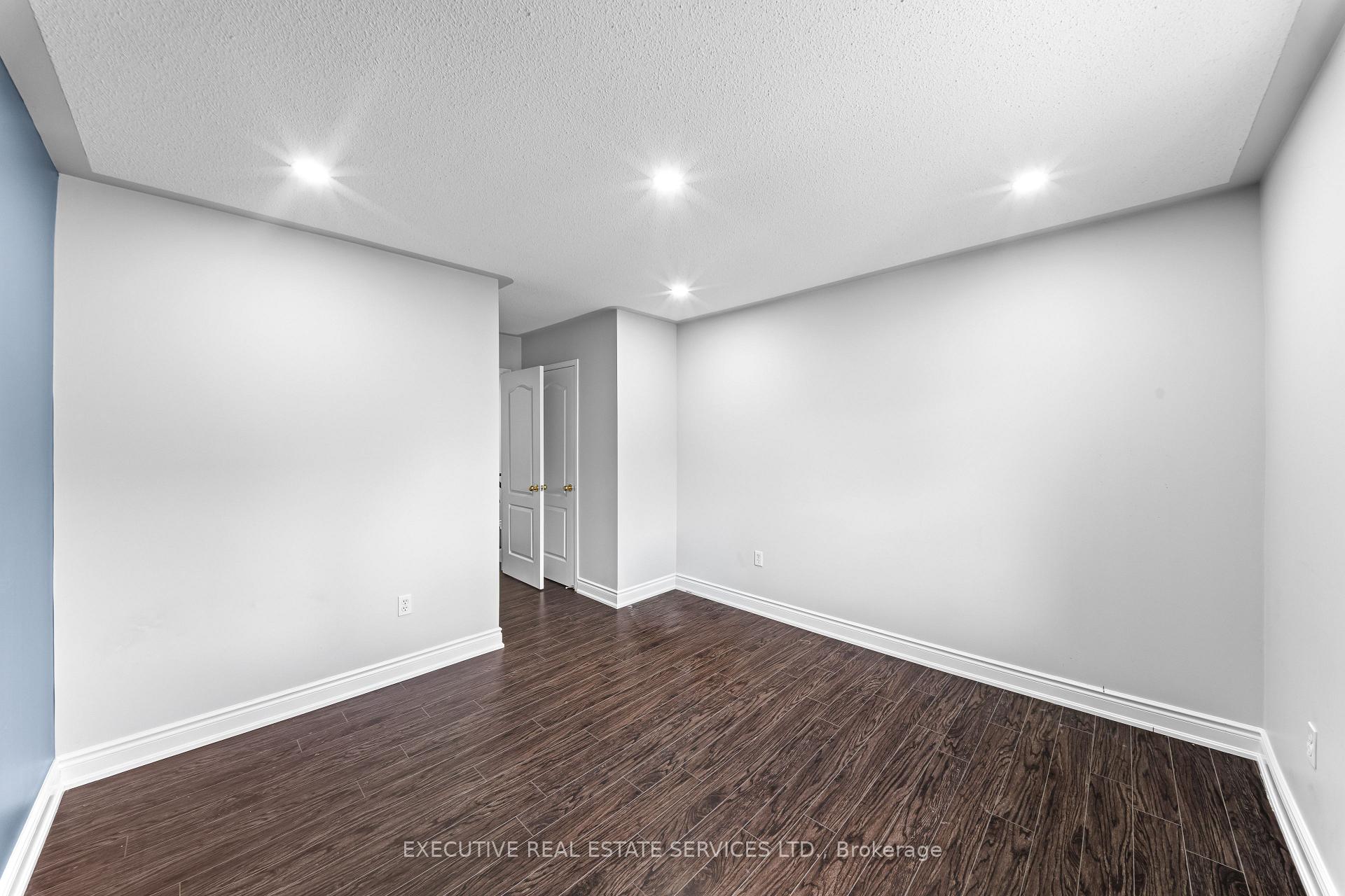 Photo 39 of 7 Chapparal Drive, Brampton, Sandringham-Wellington — HOMEH