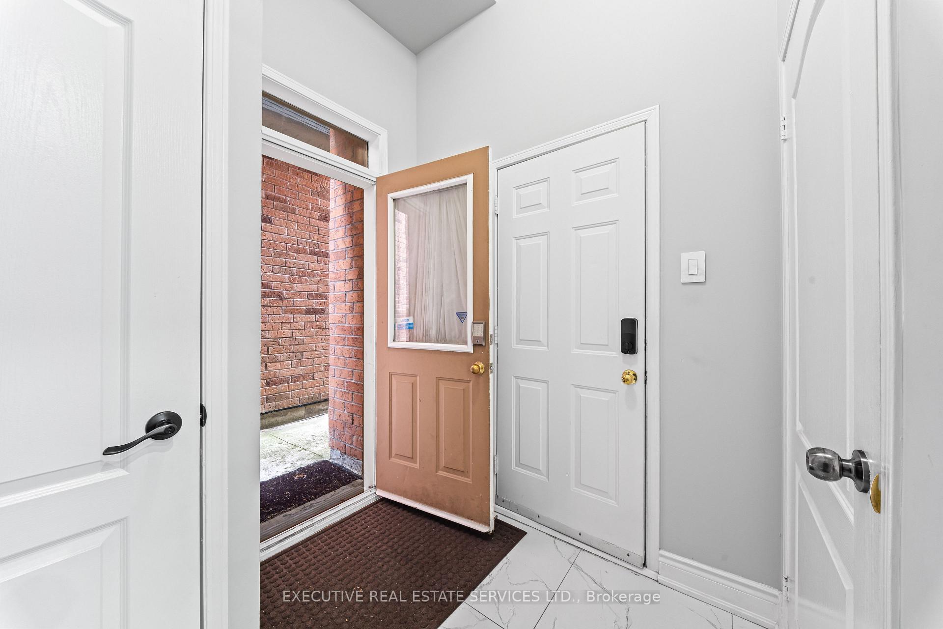 Photo 40 of 7 Chapparal Drive, Brampton, Sandringham-Wellington — HOMEH
