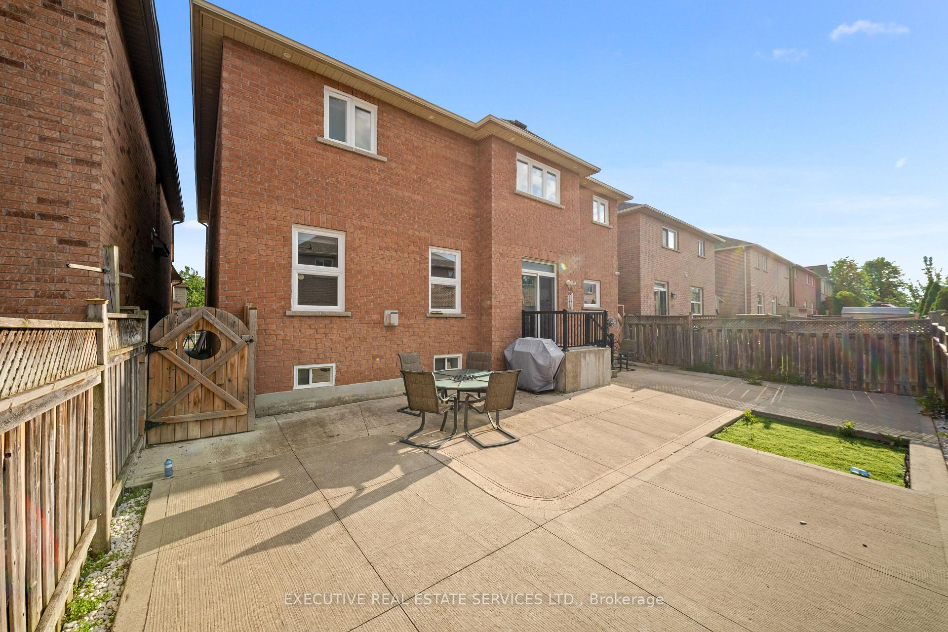 Photo 41 of 7 Chapparal Drive, Brampton, Sandringham-Wellington — HOMEH
