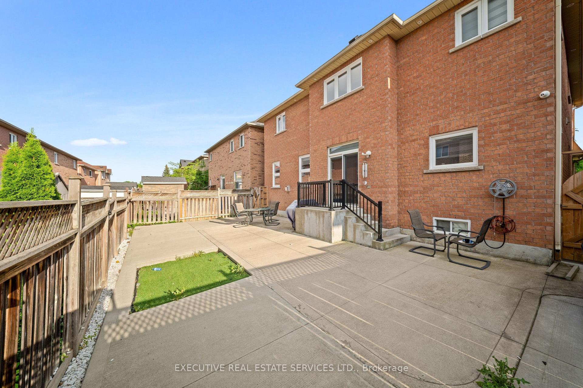 Photo 42 of 7 Chapparal Drive, Brampton, Sandringham-Wellington — HOMEH