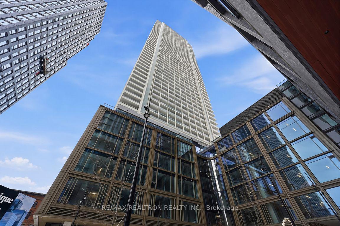 Photo of Unit 4711, 88 Queen Street E