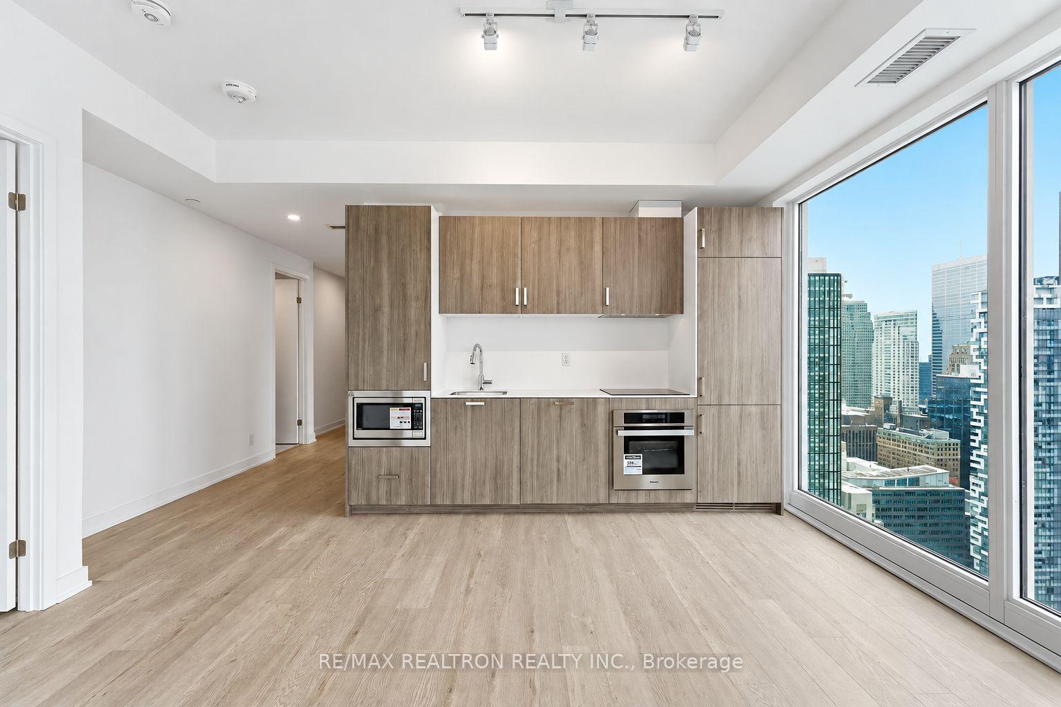 Photo 3 of Unit 4711, 88 Queen Street E, Toronto, Church-Yonge Corridor — HOMEH