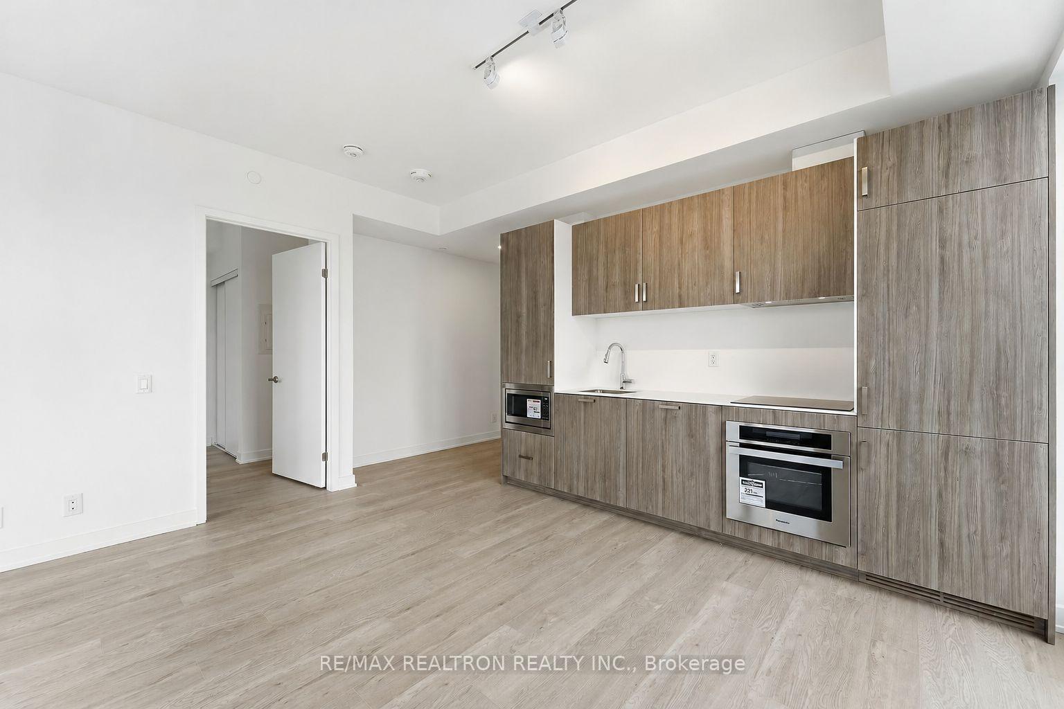 Photo 6 of Unit 4711, 88 Queen Street E, Toronto, Church-Yonge Corridor — HOMEH