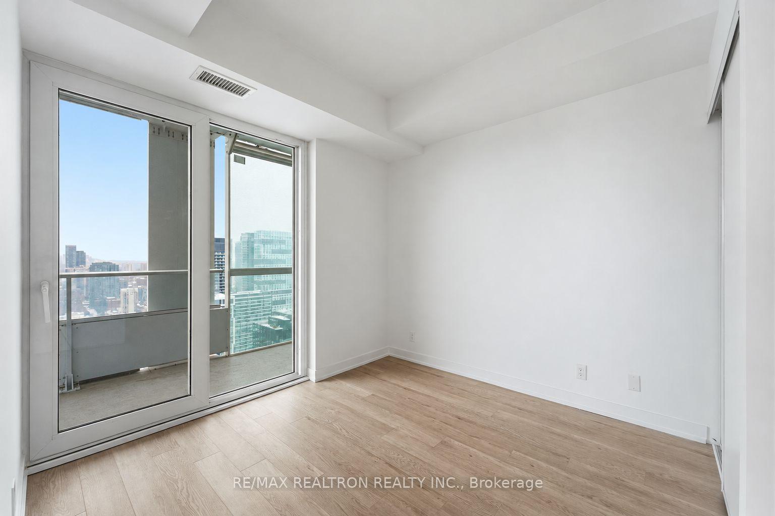 Photo 14 of Unit 4711, 88 Queen Street E, Toronto, Church-Yonge Corridor — HOMEH