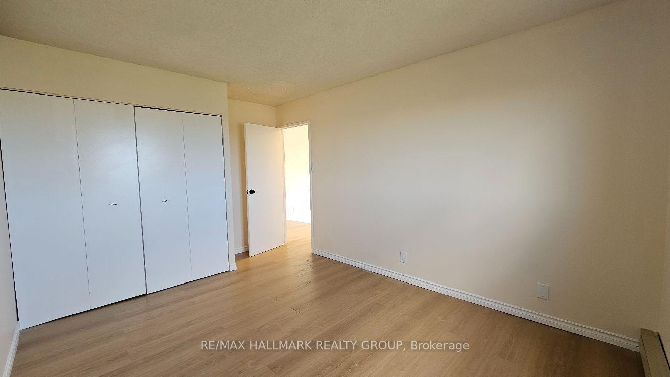 Photo 11 of Unit 4, 158 Mcarthur Avenue, Ottawa, Vanier — HOMEH
