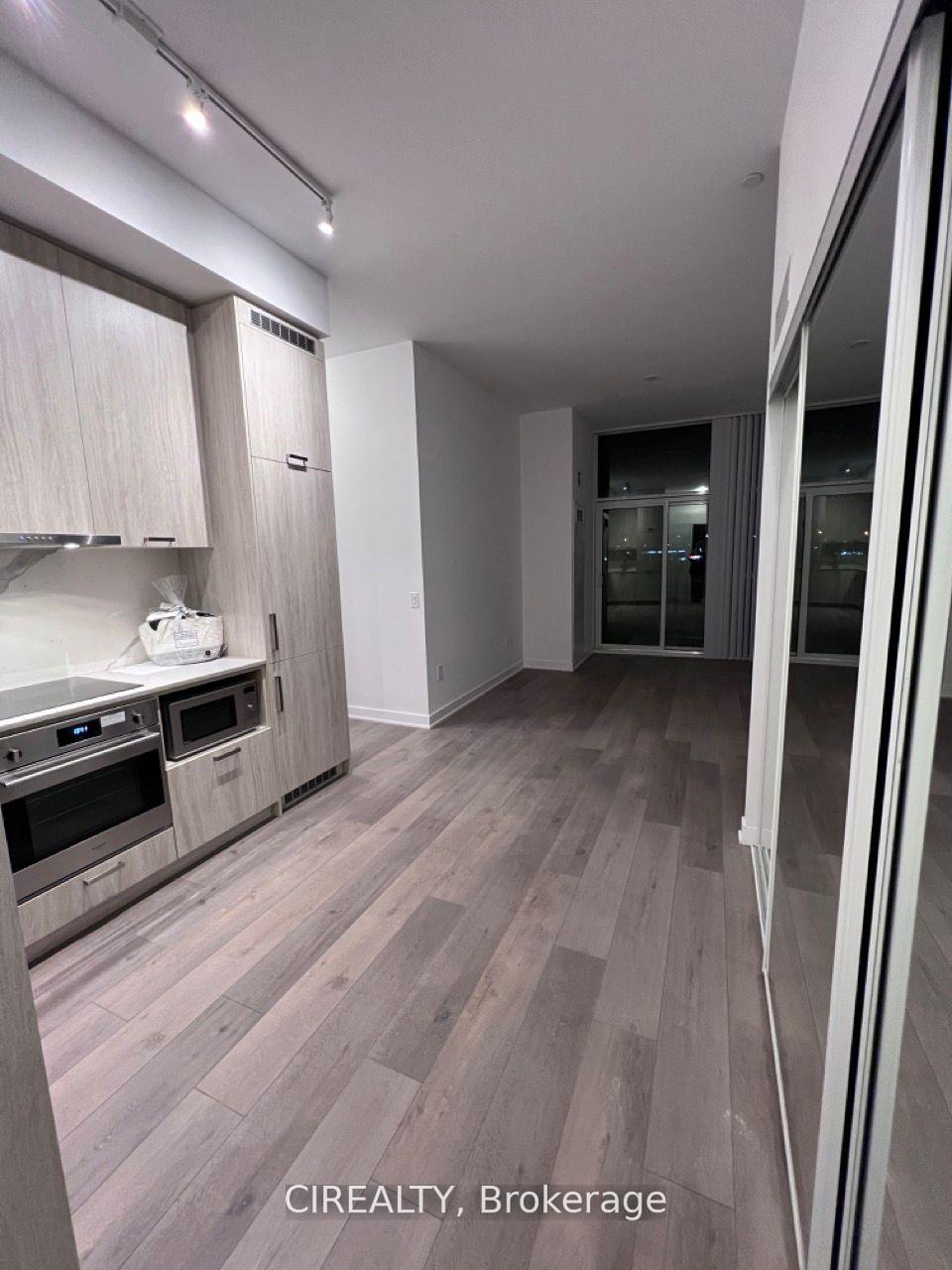 Photo 3 of Unit 210, 38 Honeycrisp Crescent, Vaughan, Vaughan Corporate Centre — HOMEH