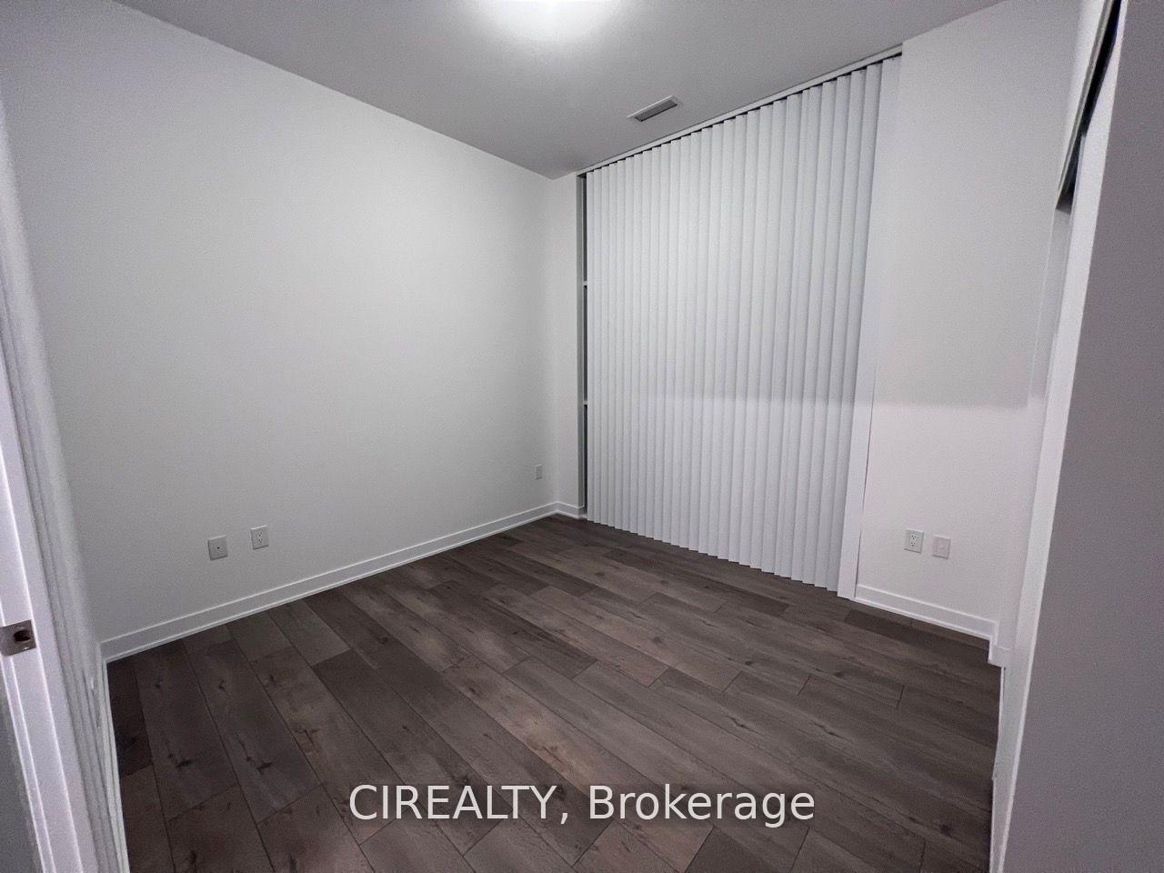 Photo 7 of Unit 210, 38 Honeycrisp Crescent, Vaughan, Vaughan Corporate Centre — HOMEH