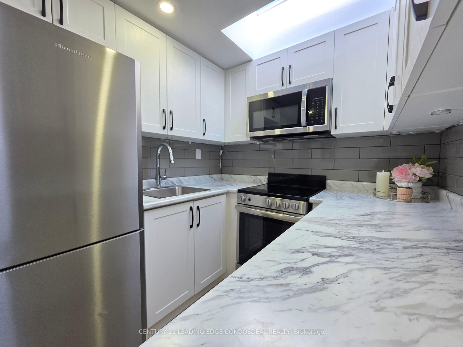 Photo 6 of Unit 2B, 658 Dundas Street W, Toronto, Kensington-Chinatown — HOMEH