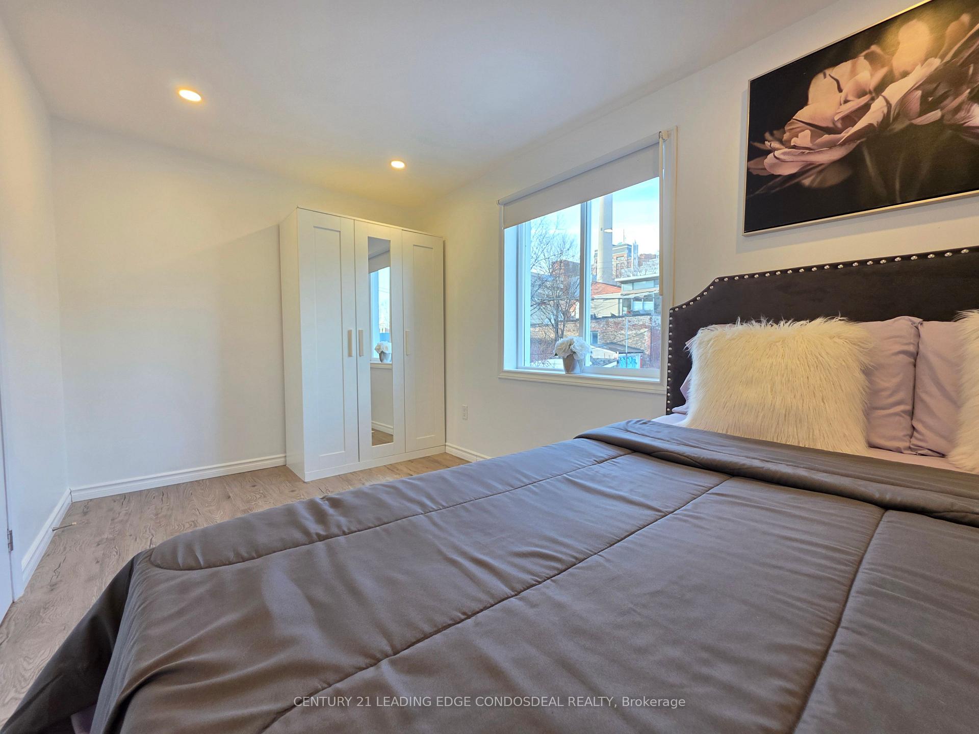 Photo 10 of Unit 2B, 658 Dundas Street W, Toronto, Kensington-Chinatown — HOMEH