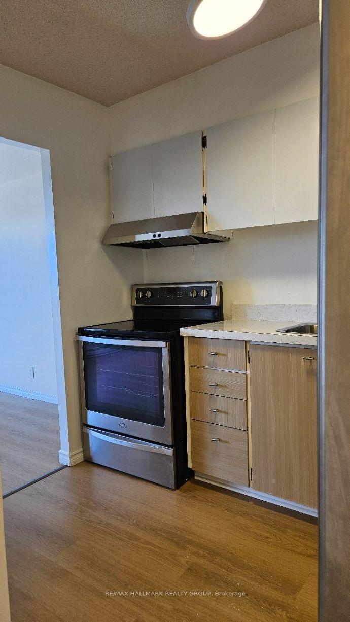 Photo 8 of Unit 4, 158A Mcarthur Avenue, Ottawa, Vanier — HOMEH