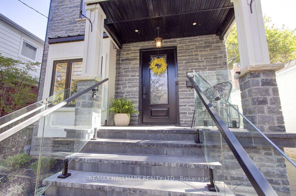 Photo 3 of 281 Warden Avenue, Scarborough, Birchcliffe-Cliffside — HOMEH