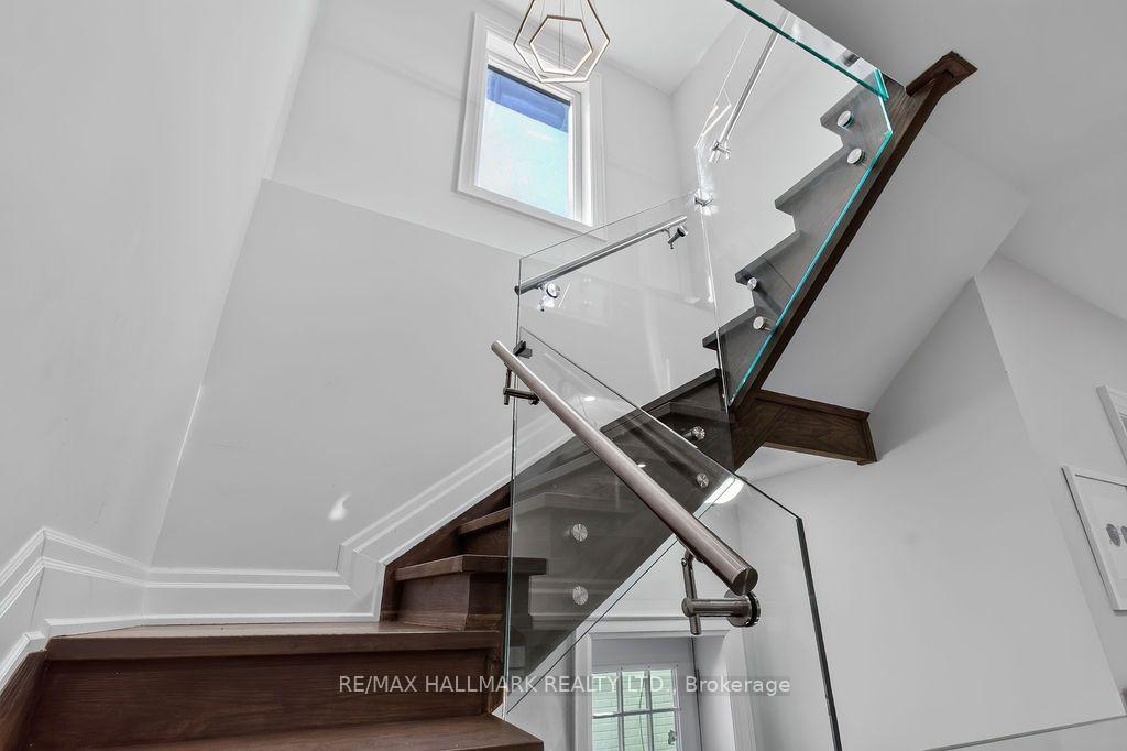 Photo 13 of 281 Warden Avenue, Scarborough, Birchcliffe-Cliffside — HOMEH