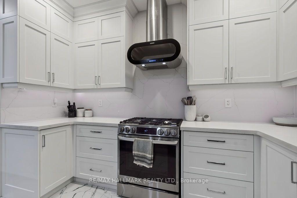 Photo 18 of 281 Warden Avenue, Scarborough, Birchcliffe-Cliffside — HOMEH