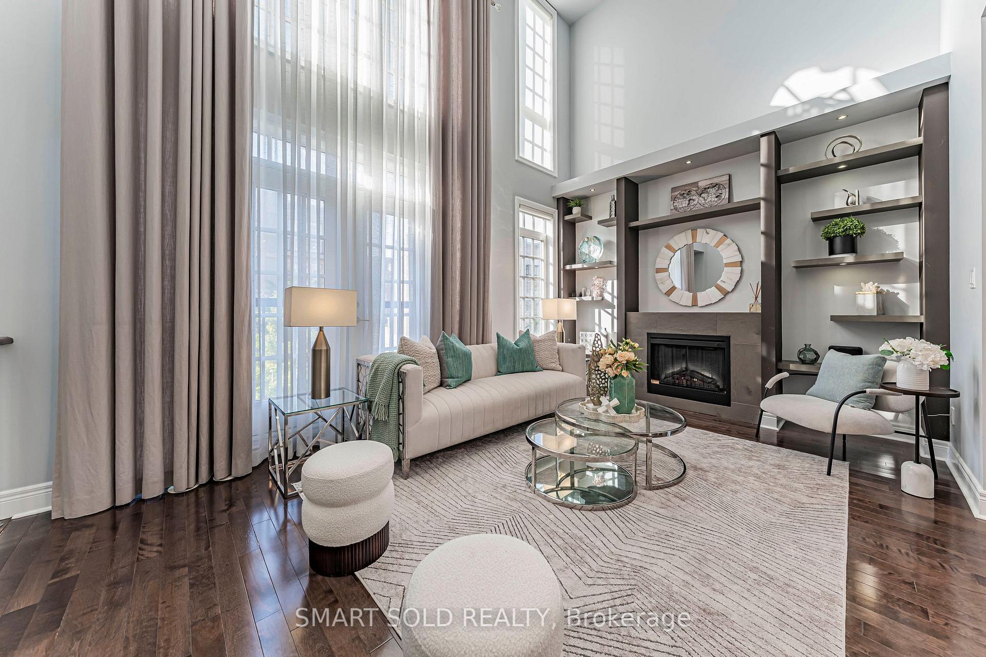 Photo 2 of 31 Lord Durham Road, Markham, Unionville — HOMEH