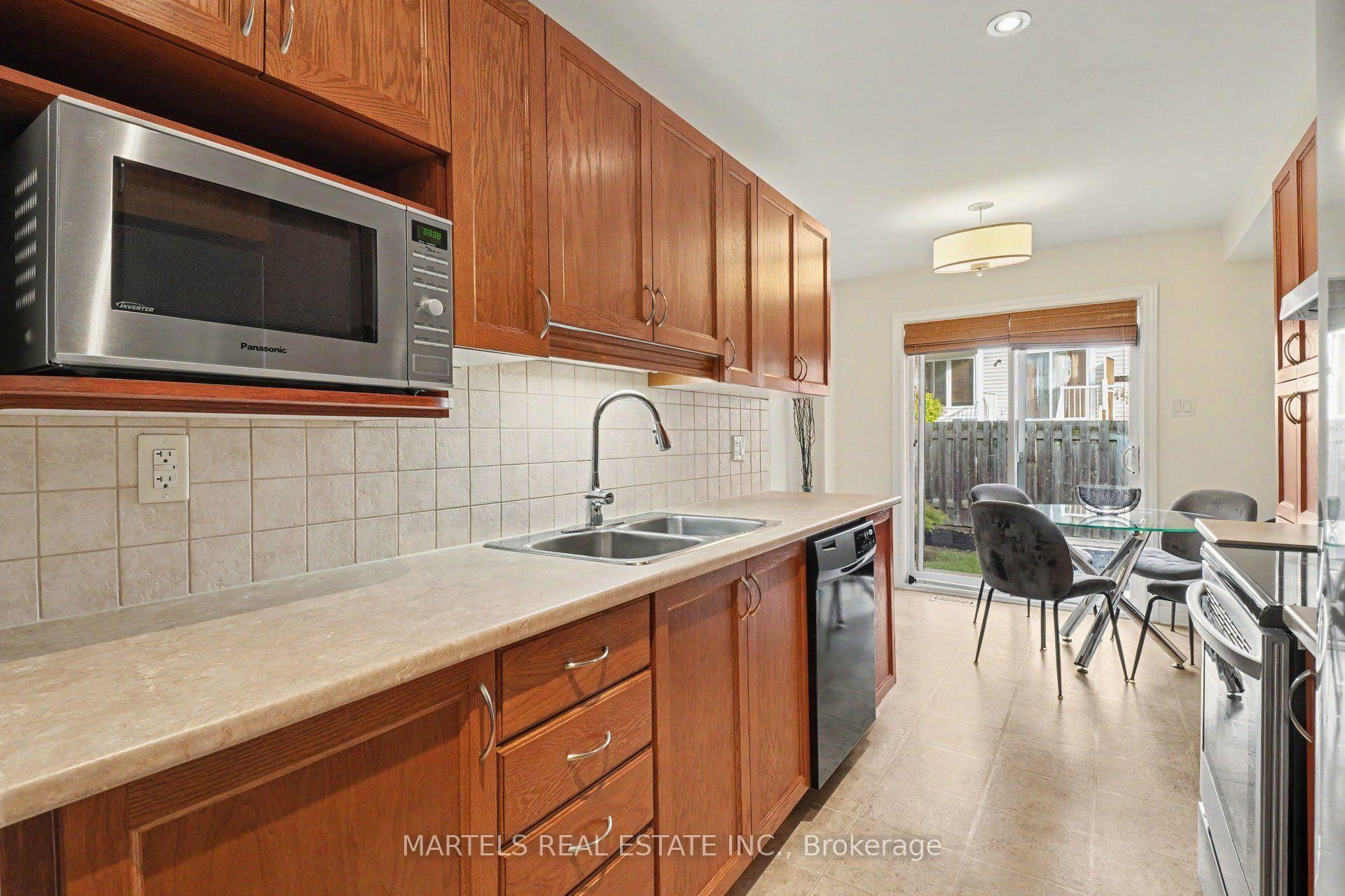 Photo 9 of 83 Indigo Street, Ottawa, Beacon Hill South — HOMEH