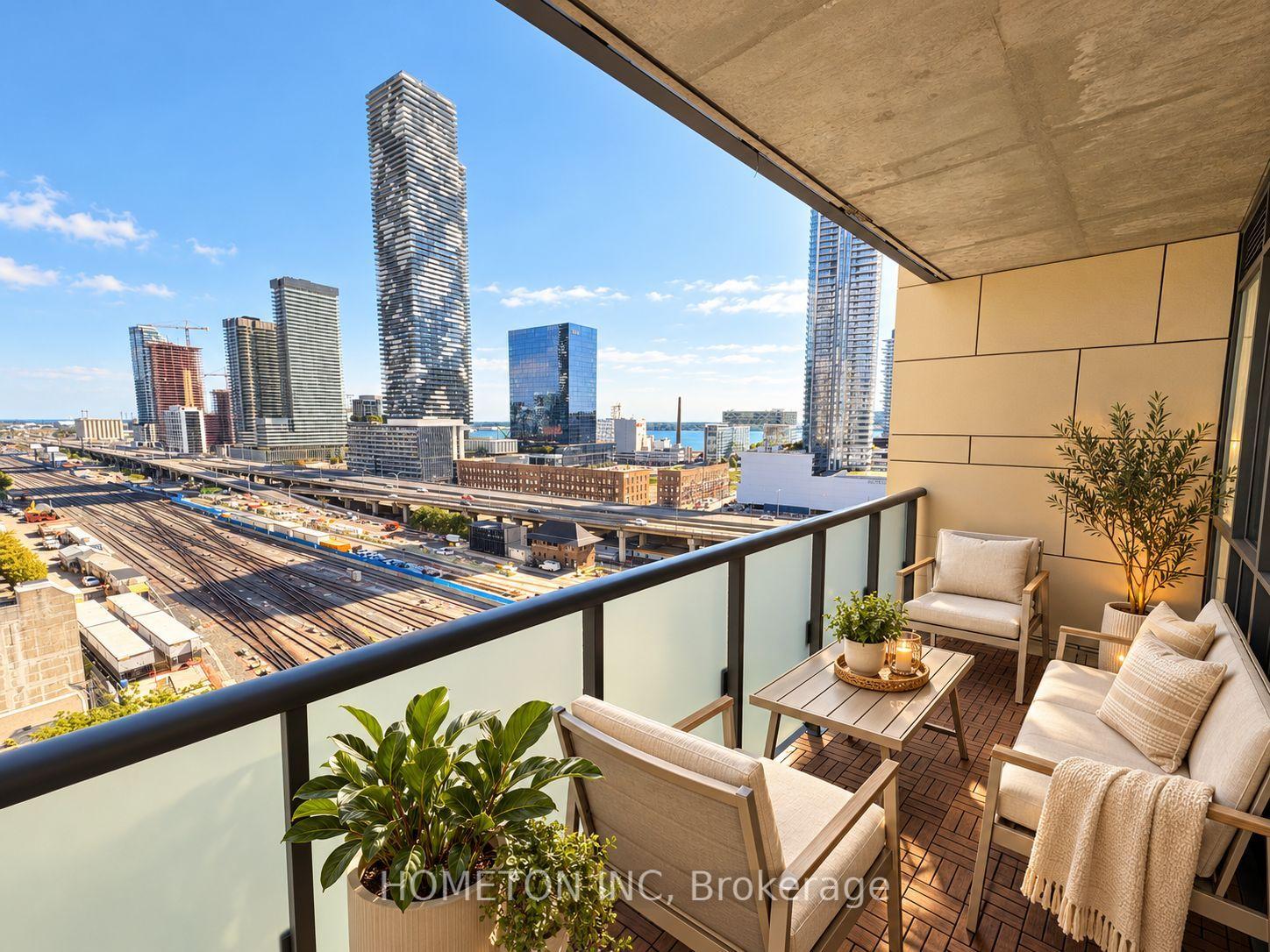 Photo 4 of Unit 1307, 1 The Esplanade, Toronto, Waterfront Communities — HOMEH