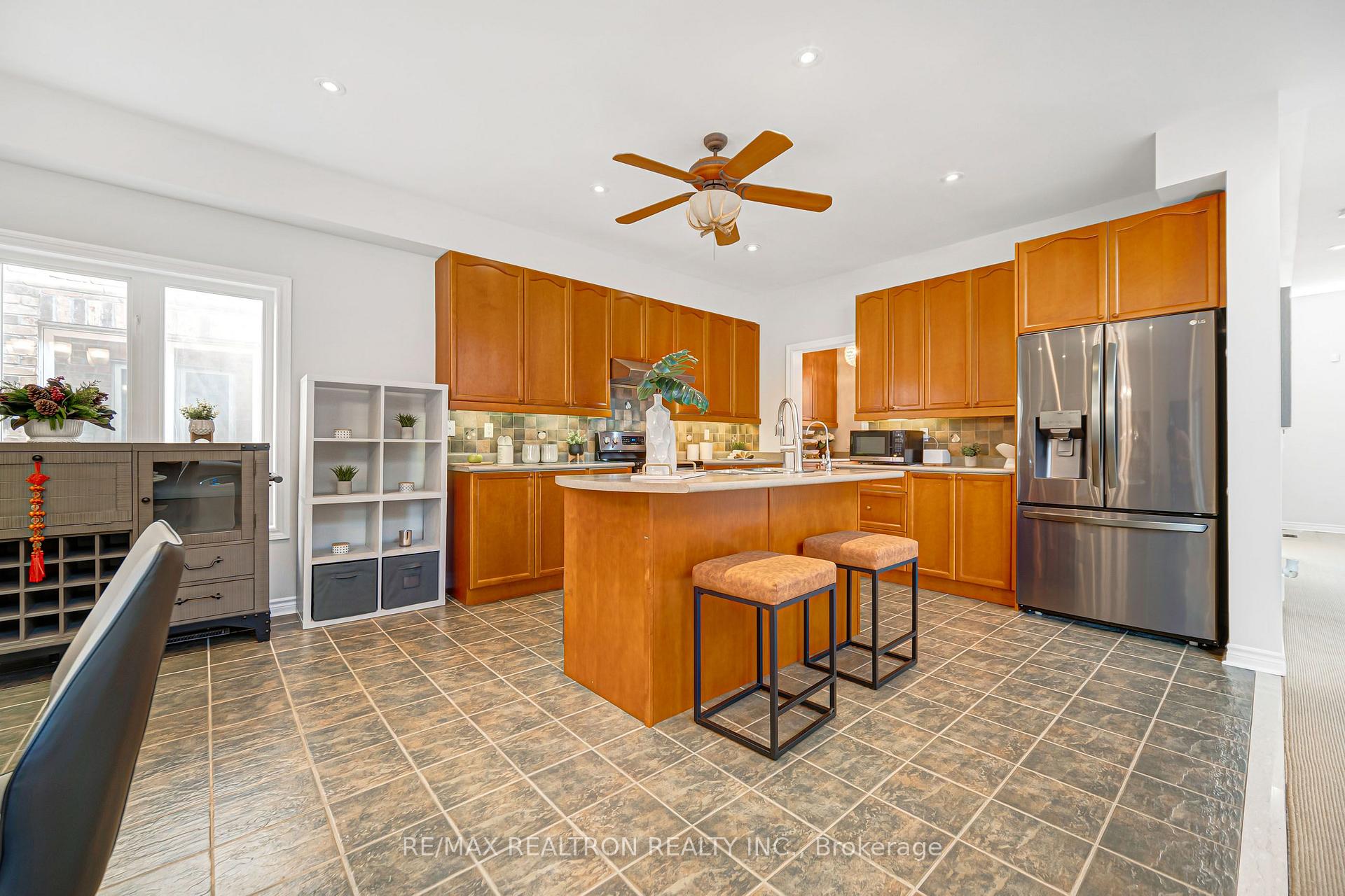 Photo 10 of 24 Port Rush Trail, Markham, Angus Glen — HOMEH