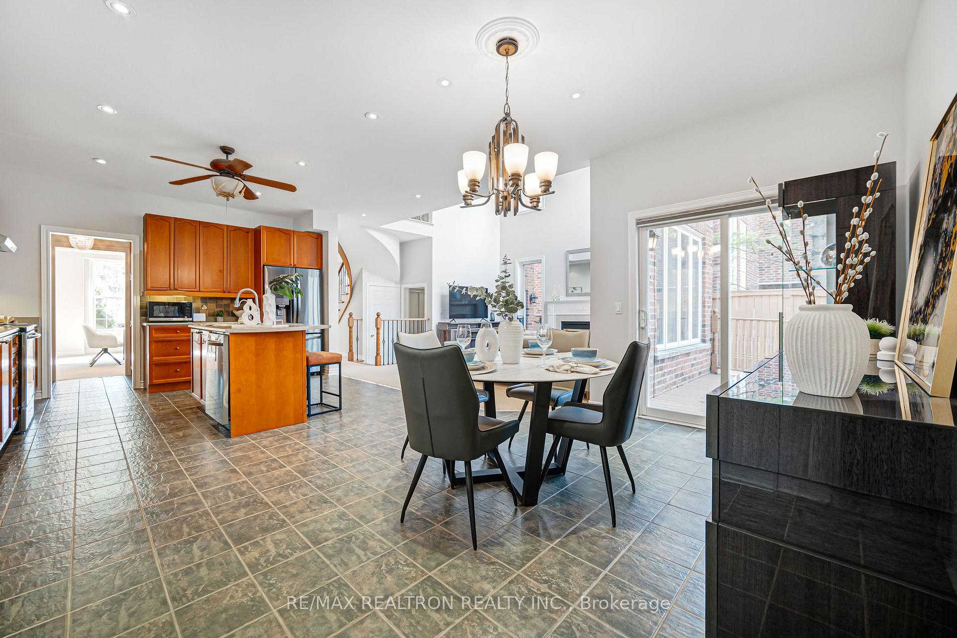 Photo 12 of 24 Port Rush Trail, Markham, Angus Glen — HOMEH