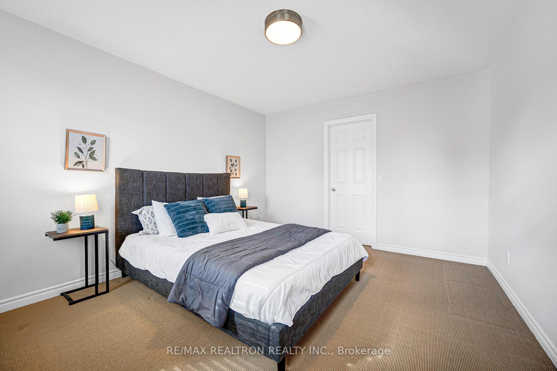 Photo 17 of 24 Port Rush Trail, Markham, Angus Glen — HOMEH