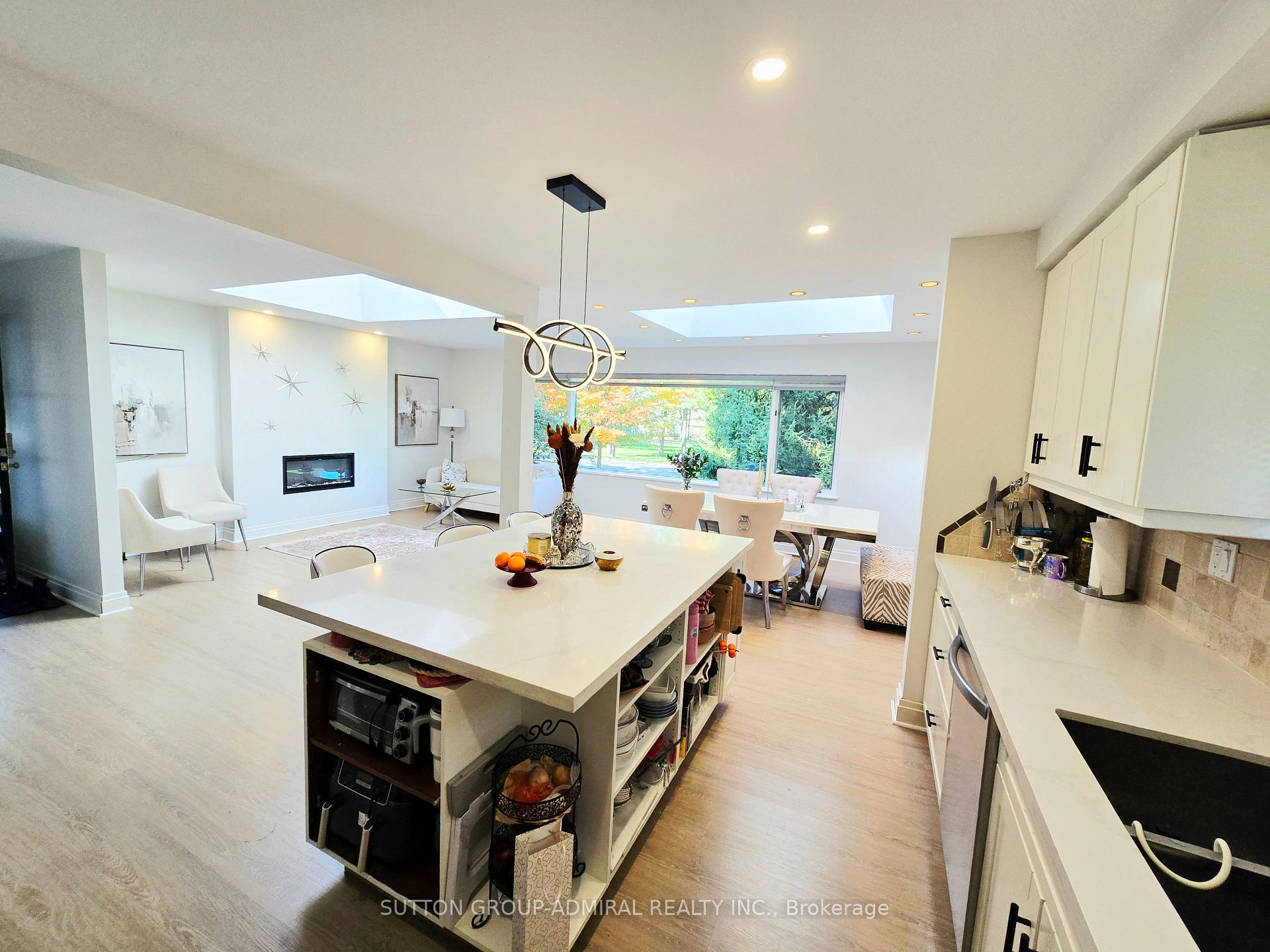 Photo 5 of 501 Sunset Beach Road, Richmond Hill, Oak Ridges Lake Wilcox — HOMEH