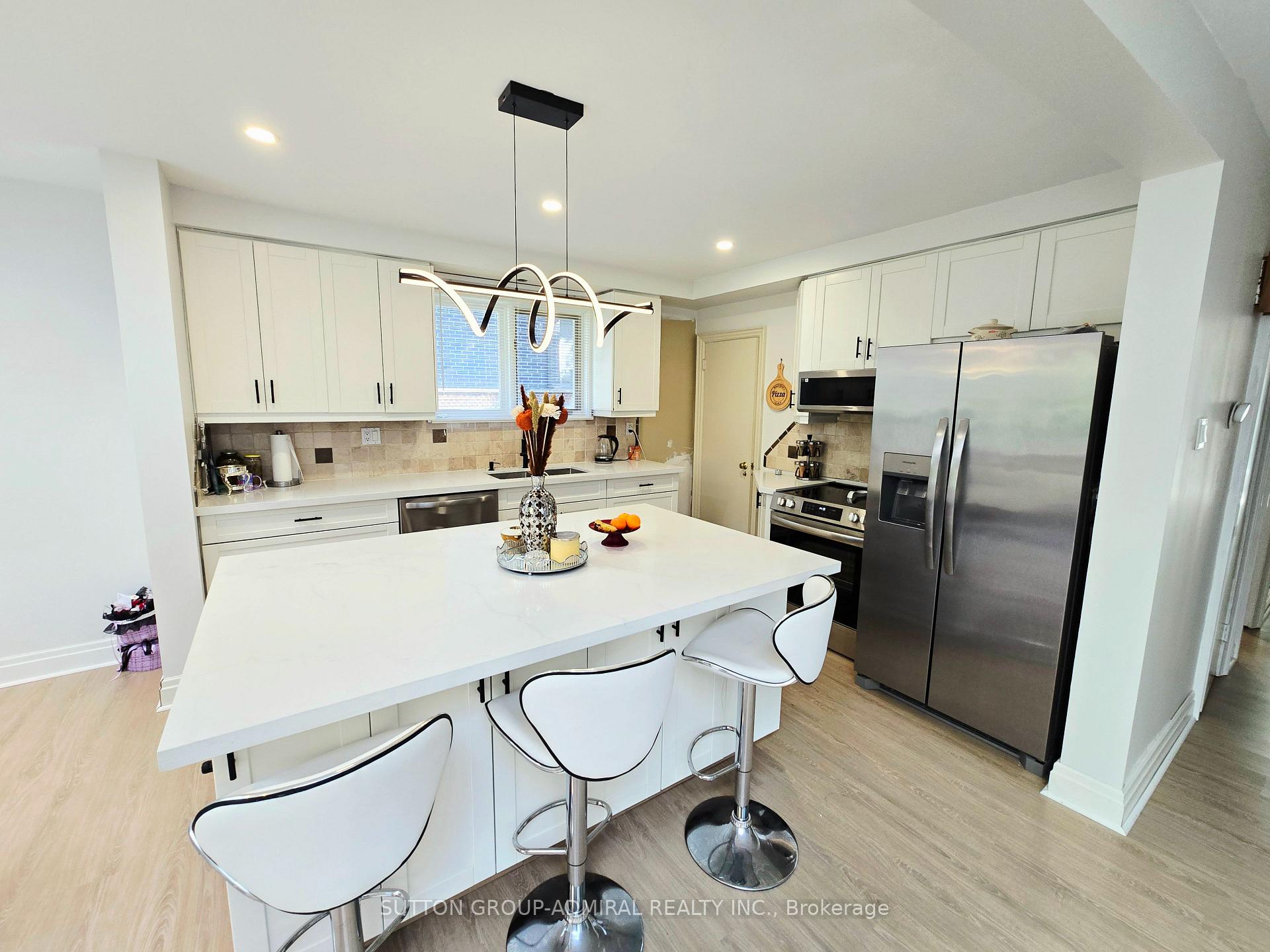 Photo 8 of 501 Sunset Beach Road, Richmond Hill, Oak Ridges Lake Wilcox — HOMEH
