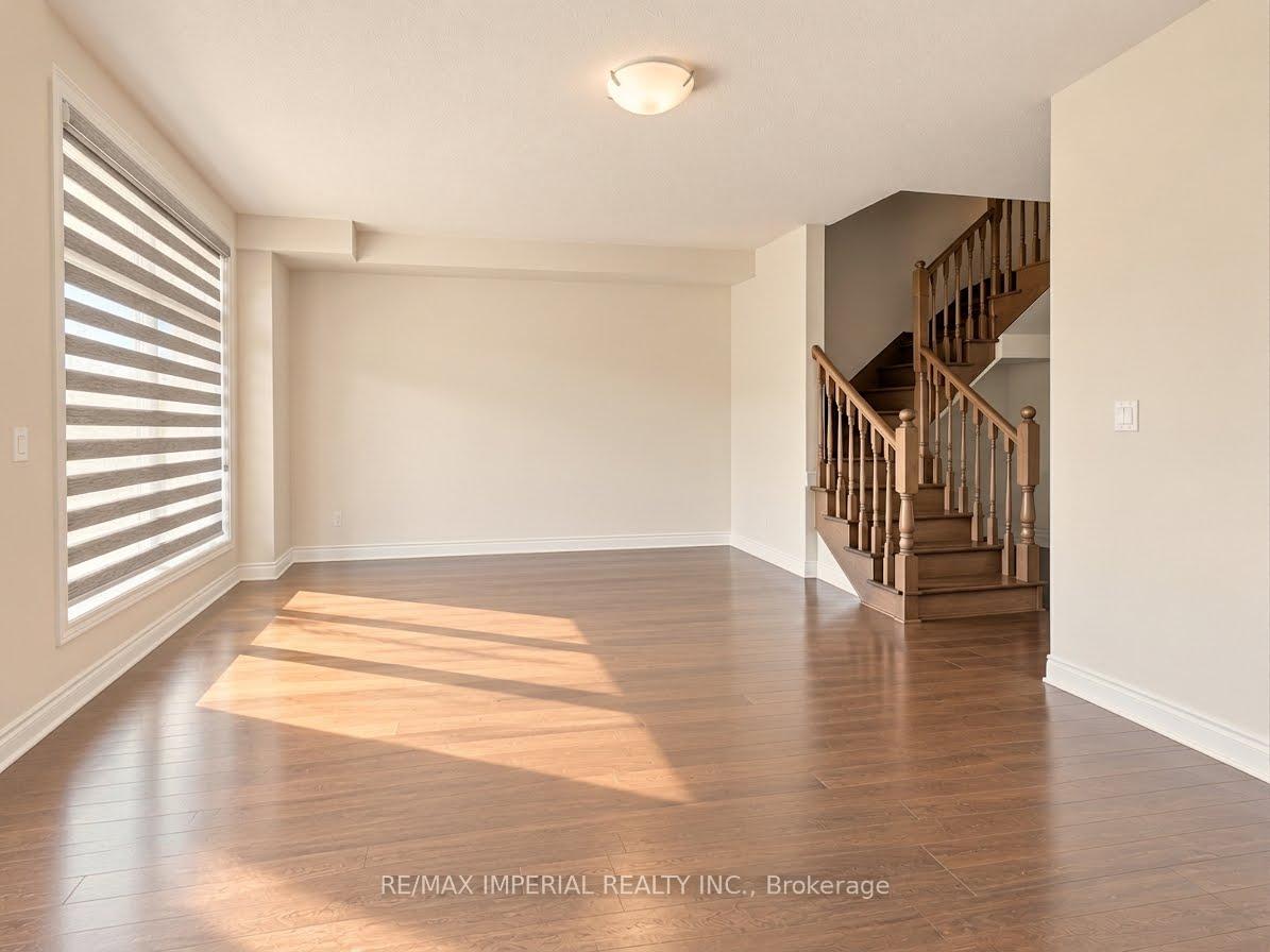 Photo 2 of 103 Mumbai Drive, Markham, Middlefield — HOMEH