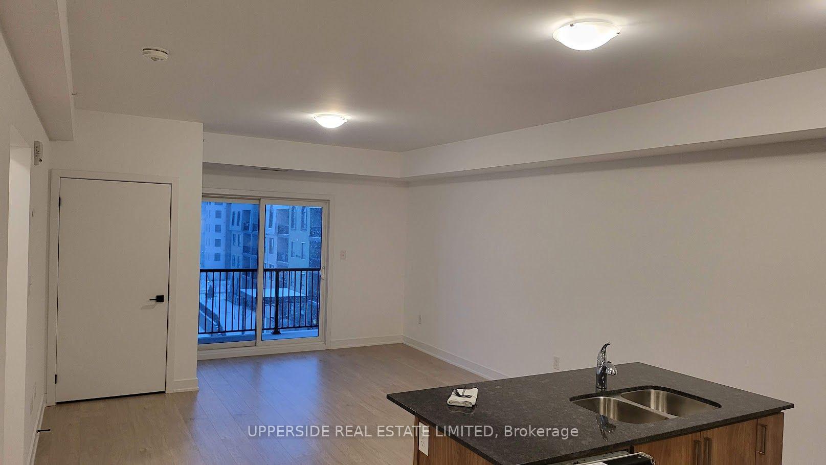 Photo 3 of Unit 411, 4 Spice Way, Barrie, Rural Barrie Southeast — HOMEH