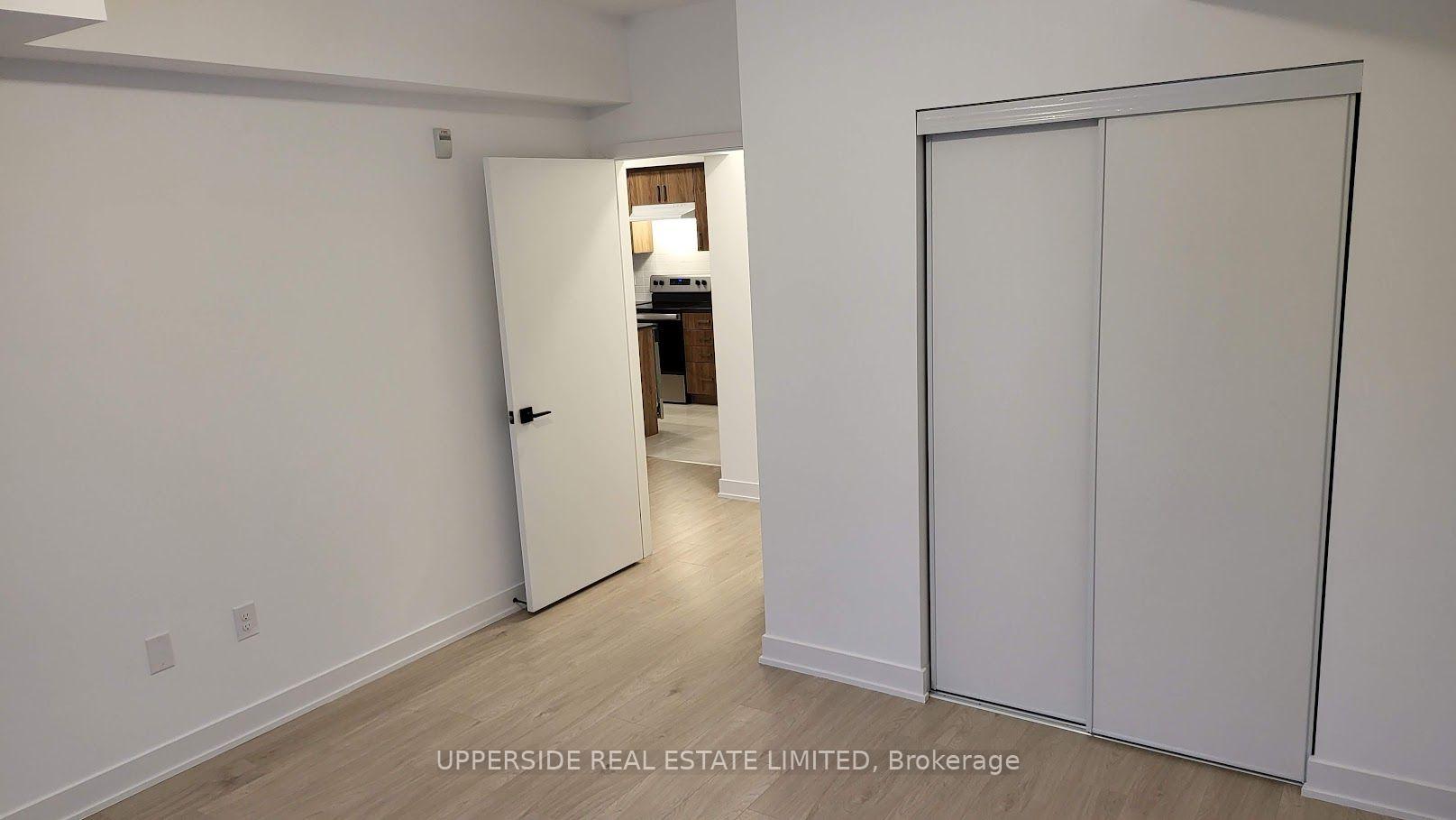 Photo 4 of Unit 411, 4 Spice Way, Barrie, Rural Barrie Southeast — HOMEH