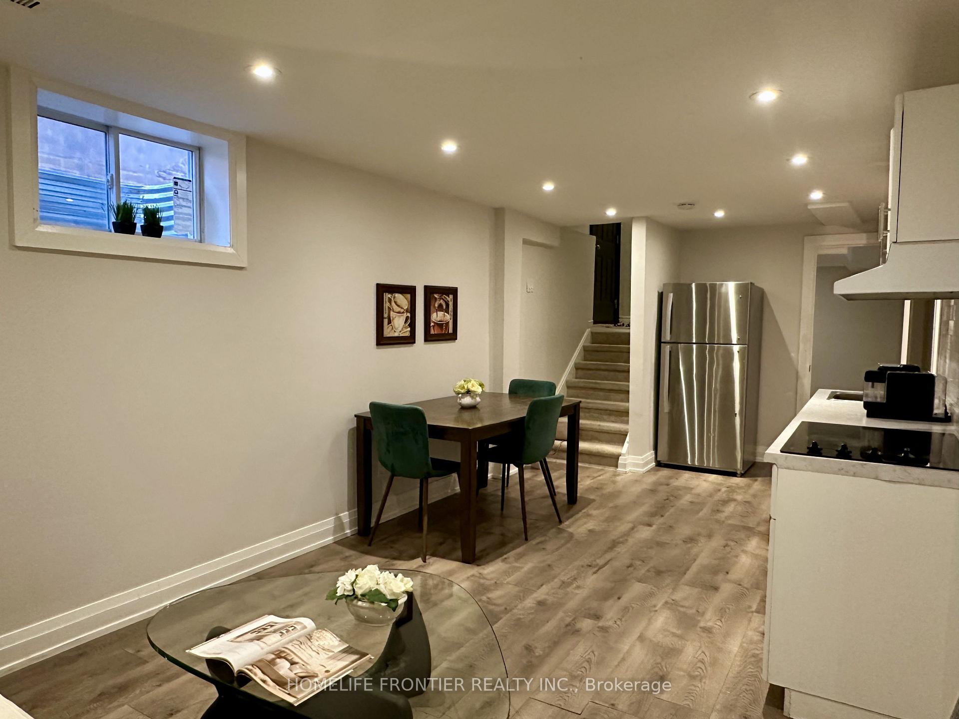 Photo 6 of Unit Lower, 29 Constellation Crescent, Richmond Hill, Observatory — HOMEH