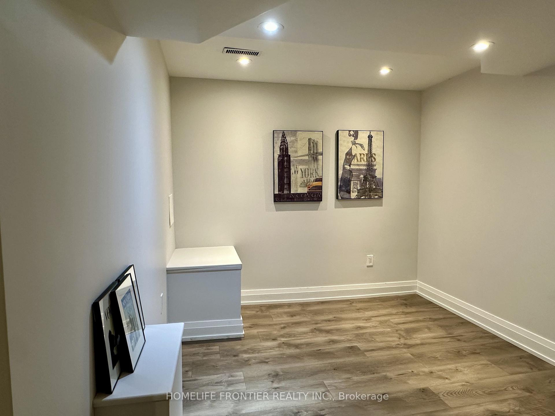 Photo 10 of Unit Lower, 29 Constellation Crescent, Richmond Hill, Observatory — HOMEH