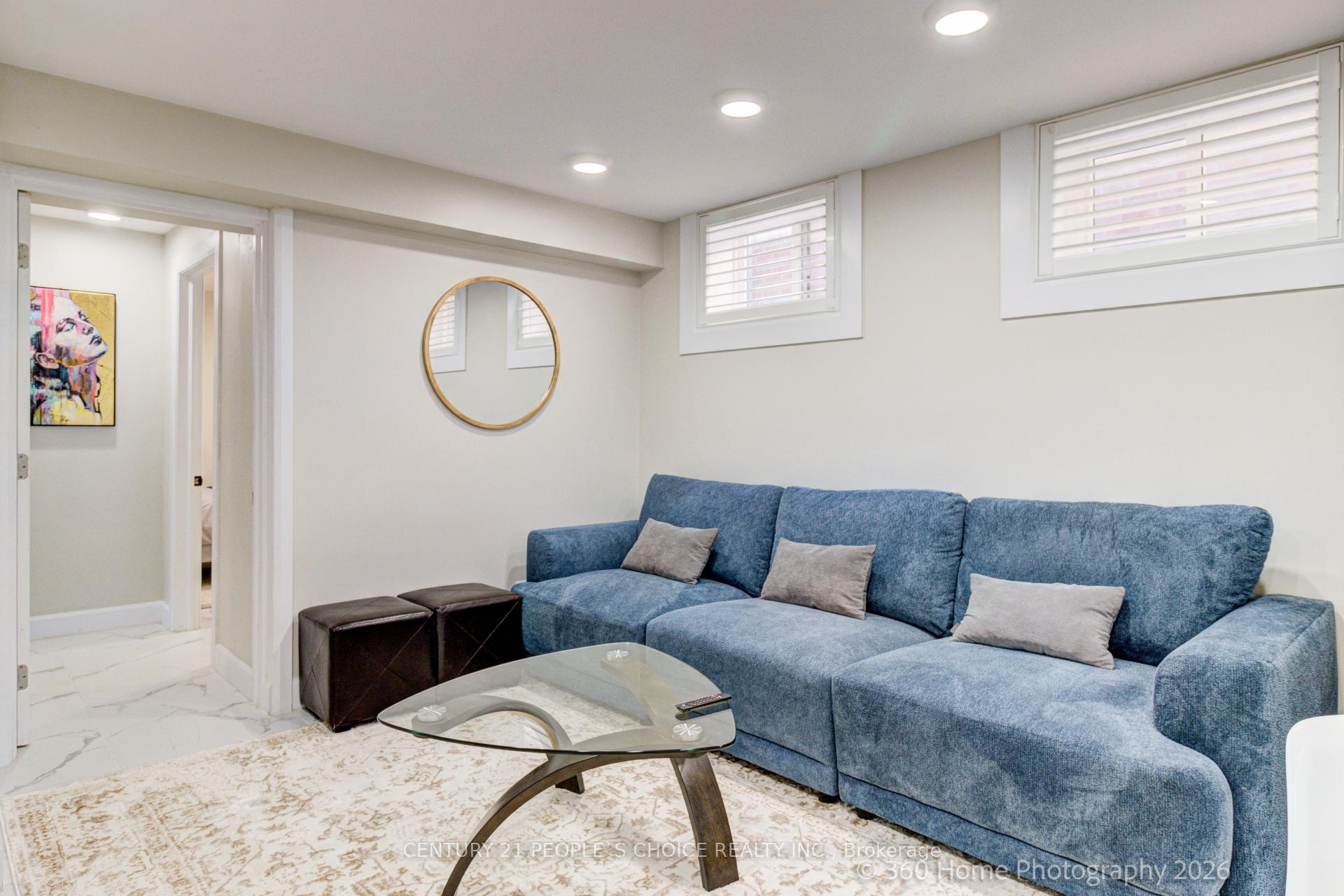 Photo 8 of Unit 2, 37 Bentworth Avenue, North York, Yorkdale-Glen Park — HOMEH