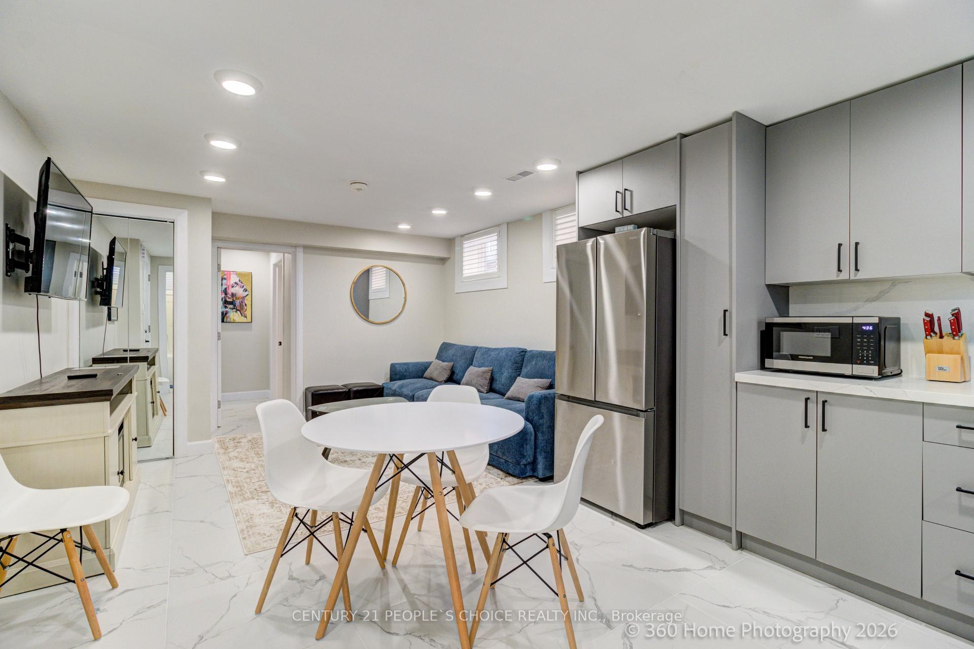 Photo 17 of Unit 2, 37 Bentworth Avenue, North York, Yorkdale-Glen Park — HOMEH