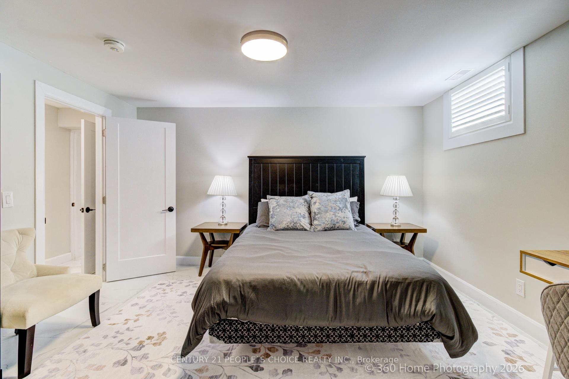 Photo 21 of Unit 2, 37 Bentworth Avenue, North York, Yorkdale-Glen Park — HOMEH