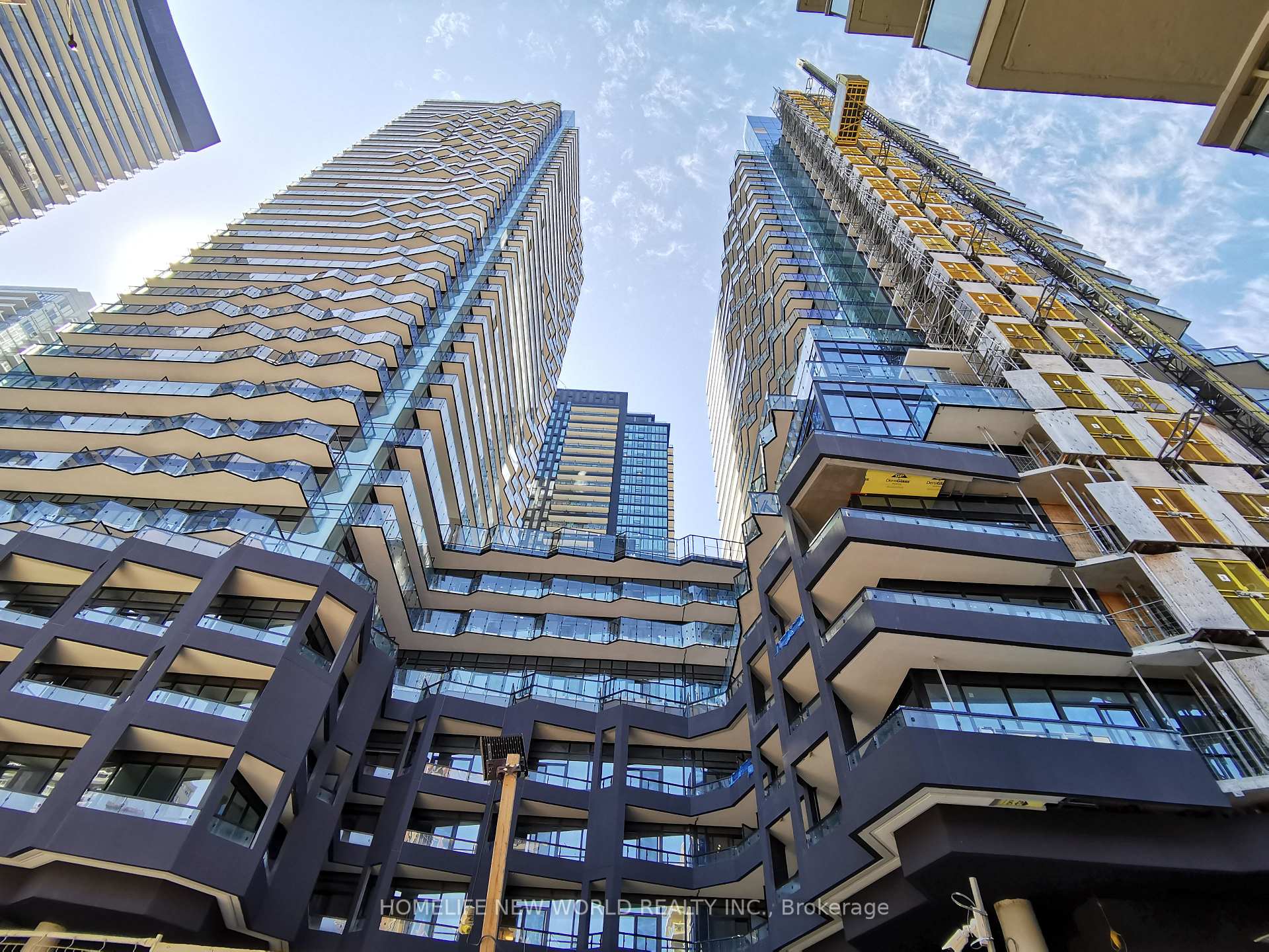 Photo of Unit 1906, 120 Broadway Avenue