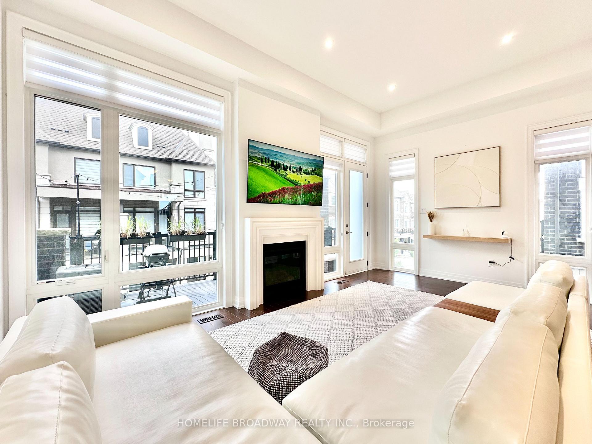 Photo 10 of 300 King Road, Richmond Hill, Oak Ridges — HOMEH