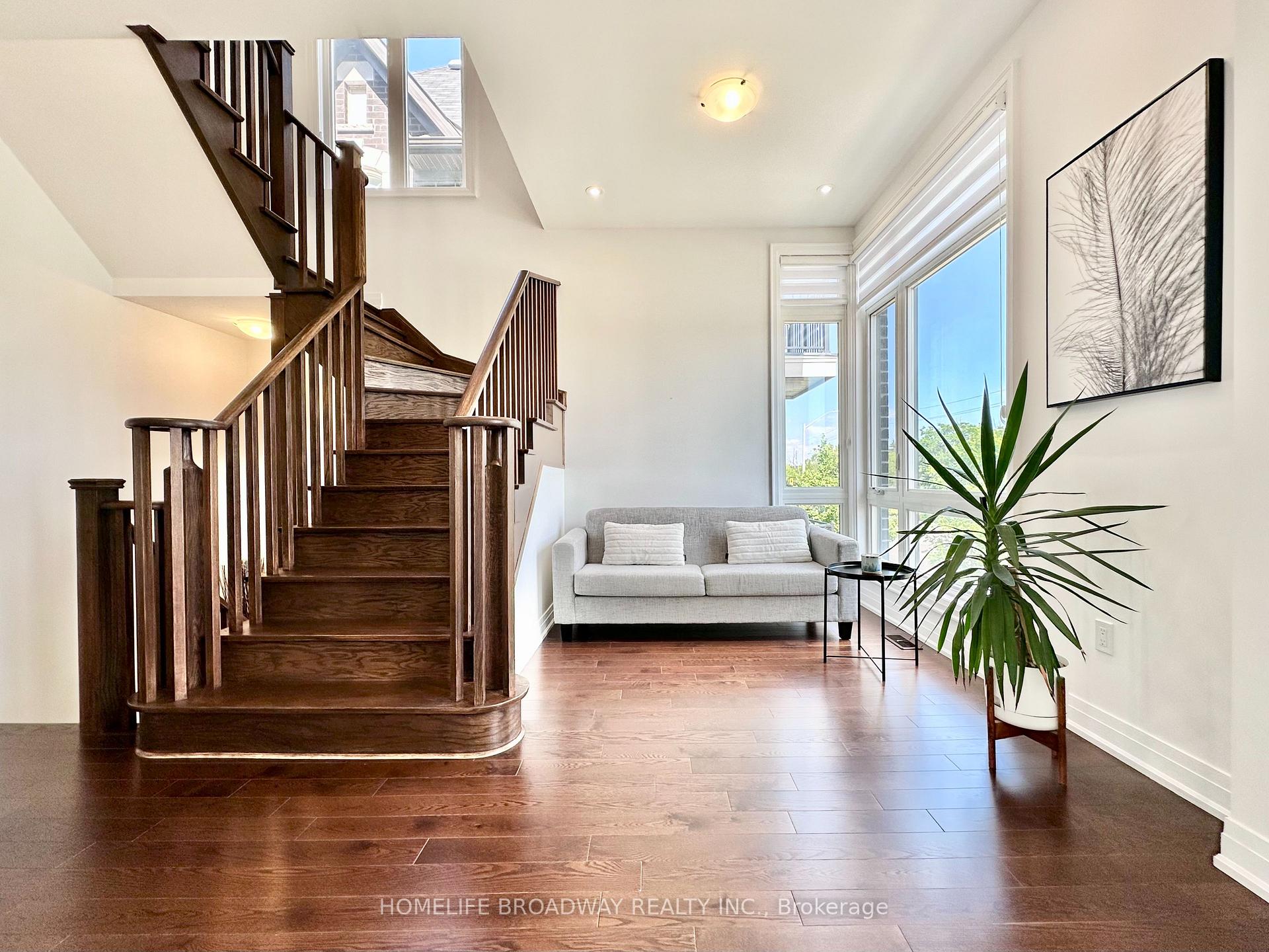 Photo 16 of 300 King Road, Richmond Hill, Oak Ridges — HOMEH