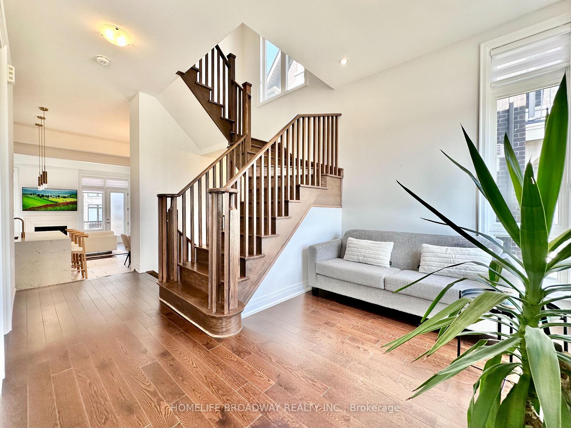 Photo 17 of 300 King Road, Richmond Hill, Oak Ridges — HOMEH