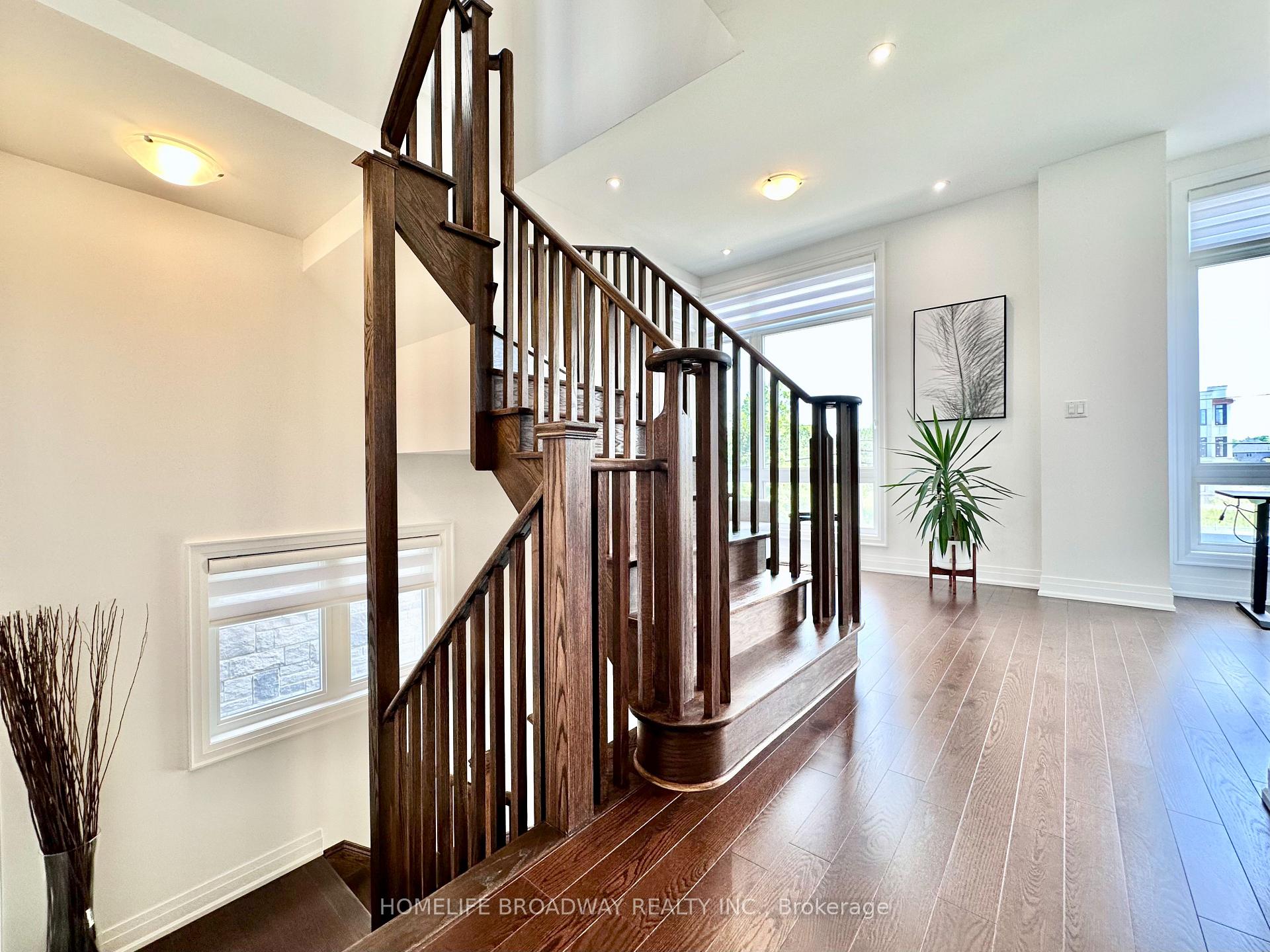 Photo 22 of 300 King Road, Richmond Hill, Oak Ridges — HOMEH