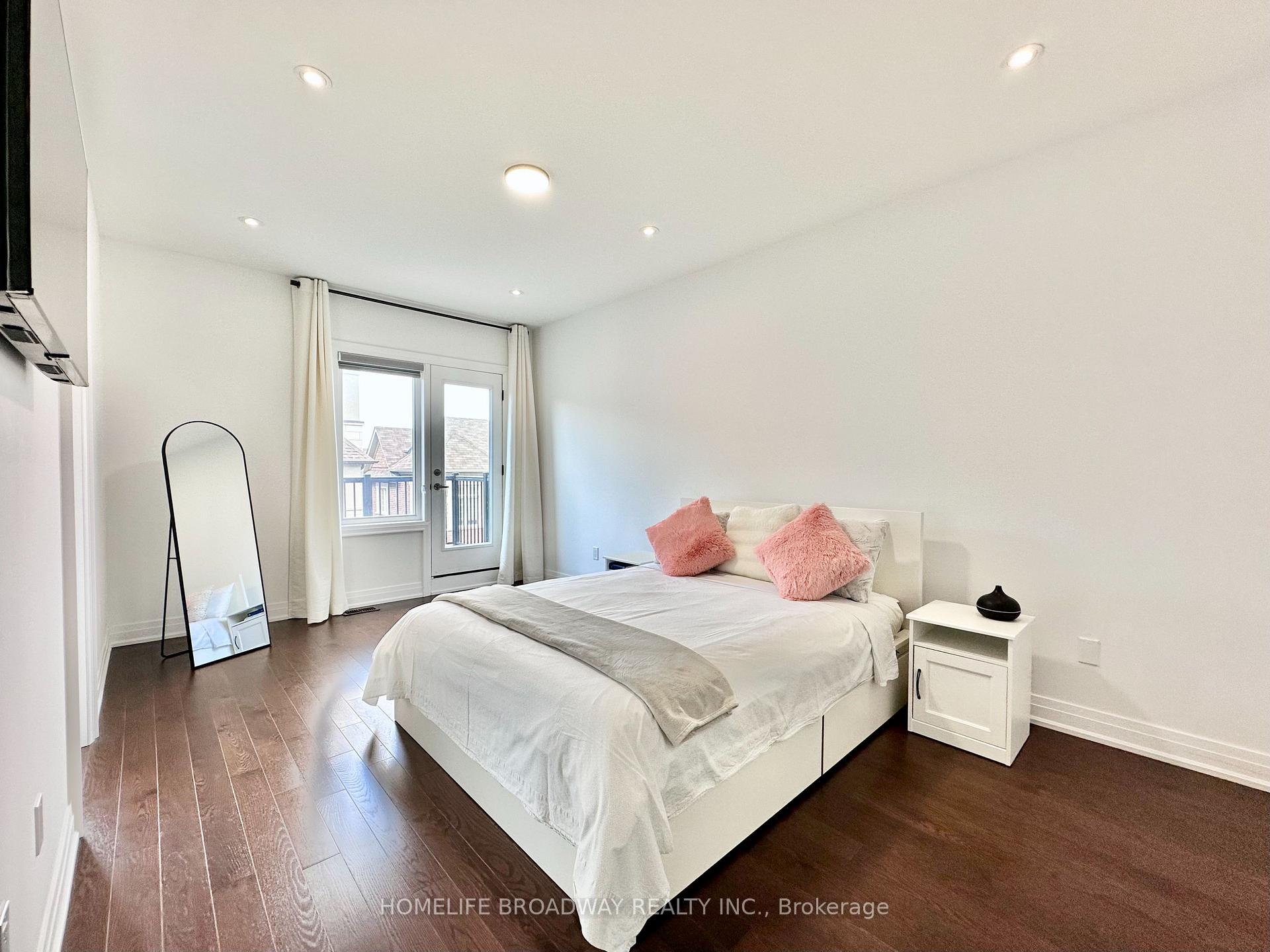 Photo 23 of 300 King Road, Richmond Hill, Oak Ridges — HOMEH