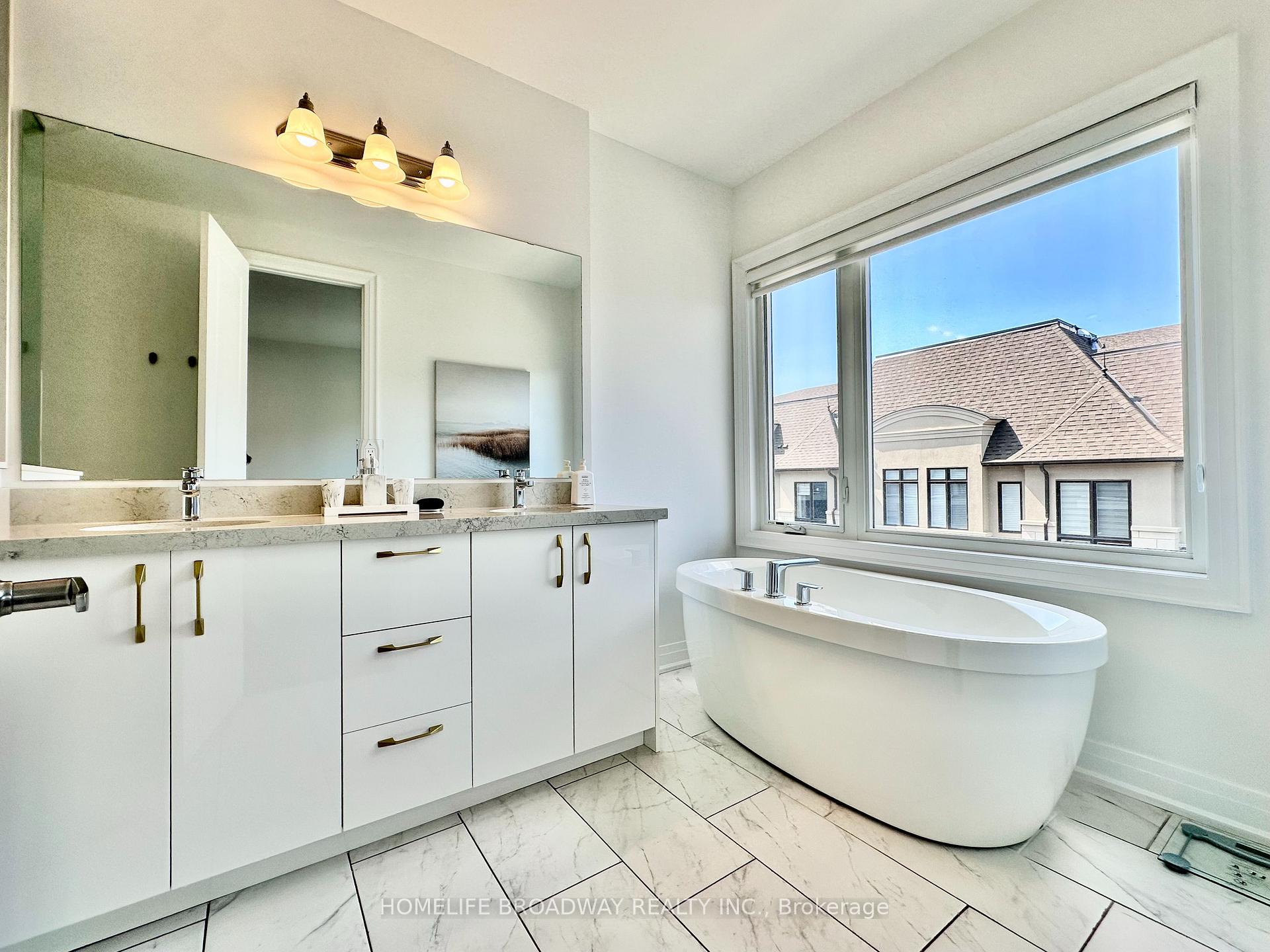 Photo 27 of 300 King Road, Richmond Hill, Oak Ridges — HOMEH