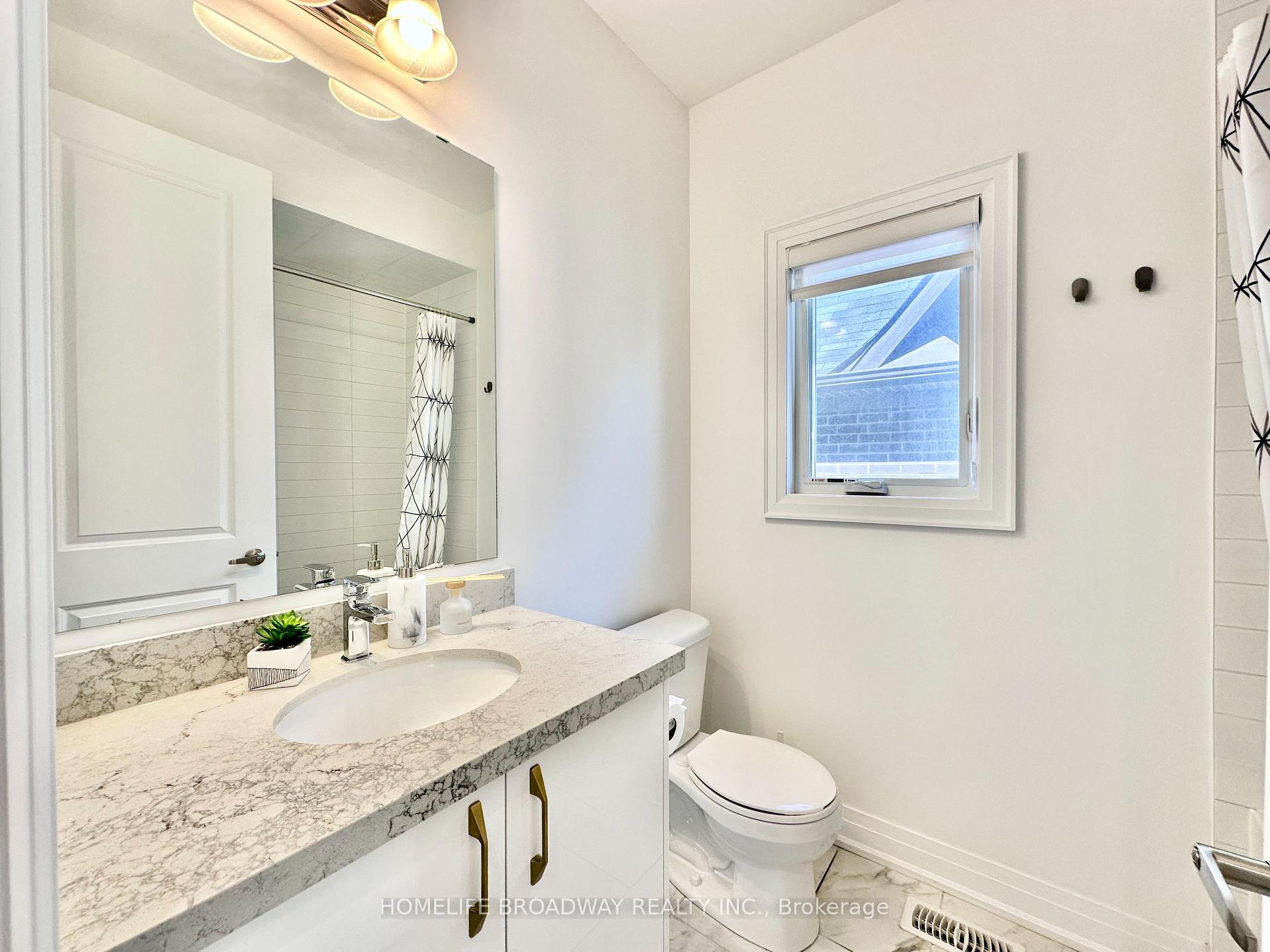 Photo 37 of 300 King Road, Richmond Hill, Oak Ridges — HOMEH
