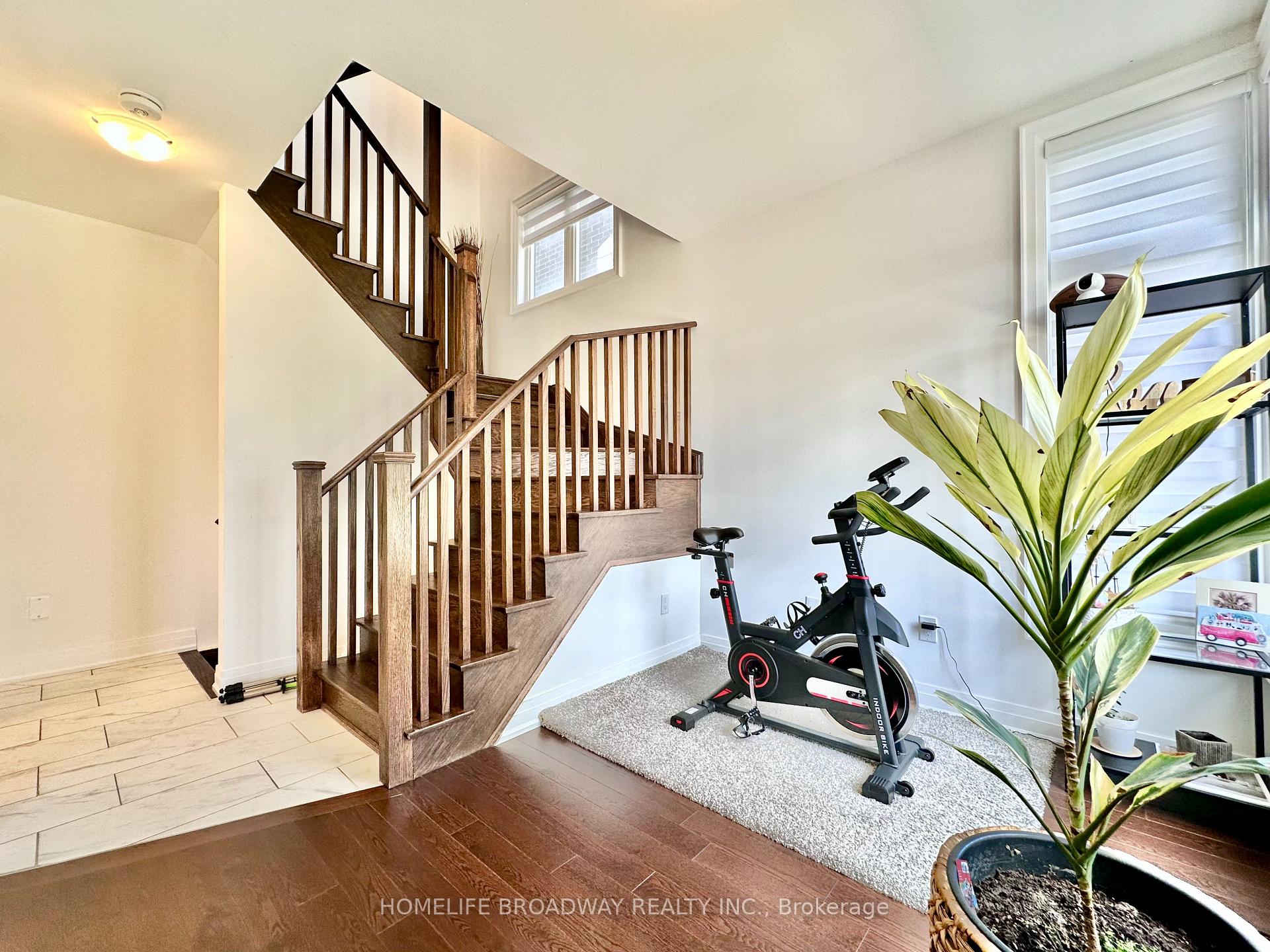 Photo 39 of 300 King Road, Richmond Hill, Oak Ridges — HOMEH