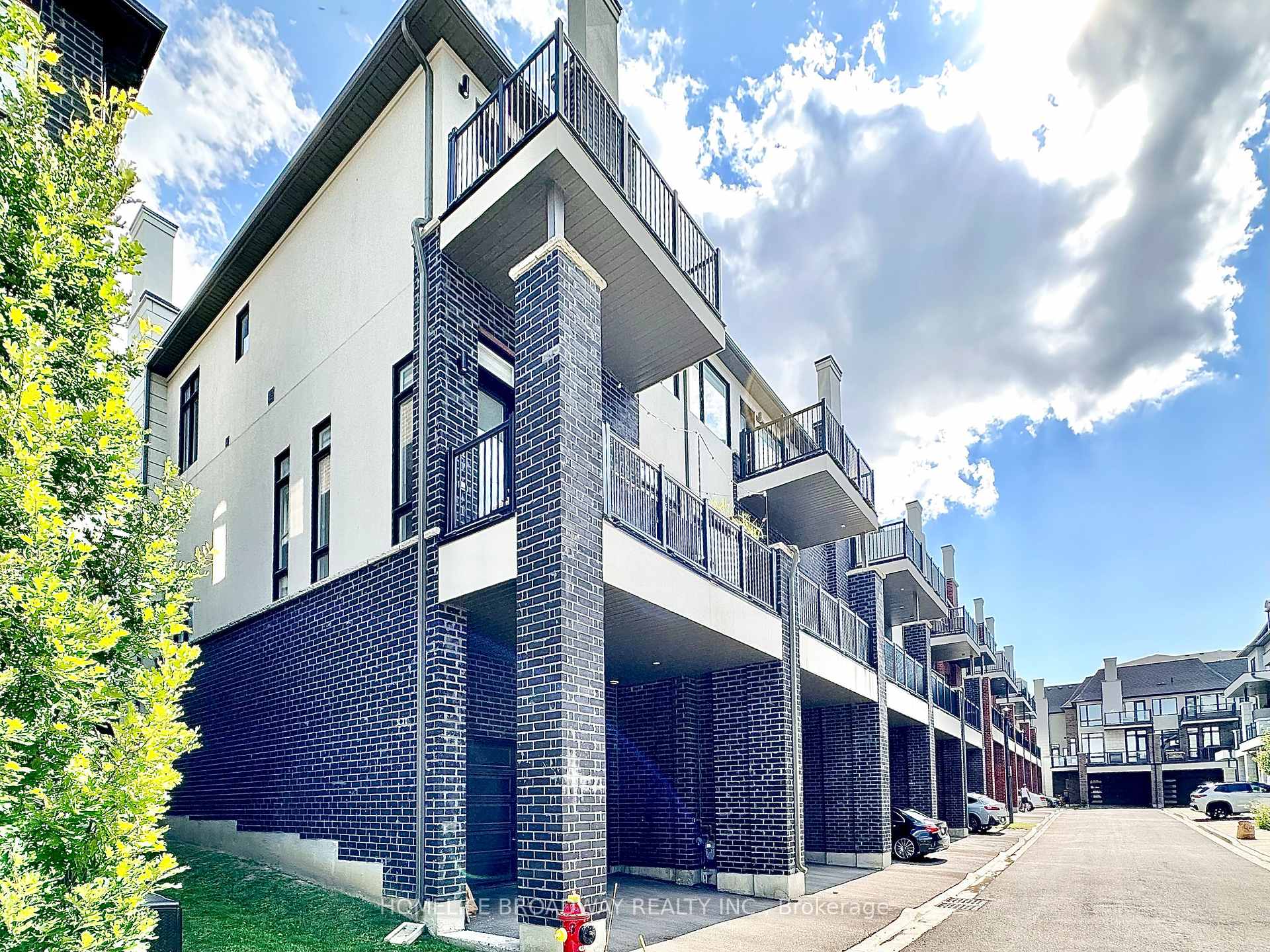 Photo 47 of 300 King Road, Richmond Hill, Oak Ridges — HOMEH