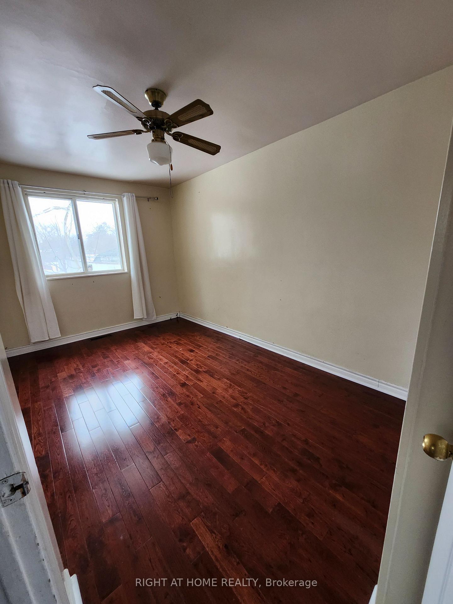Photo 10 of 52 Bakerton Drive, Scarborough, Woburn — HOMEH