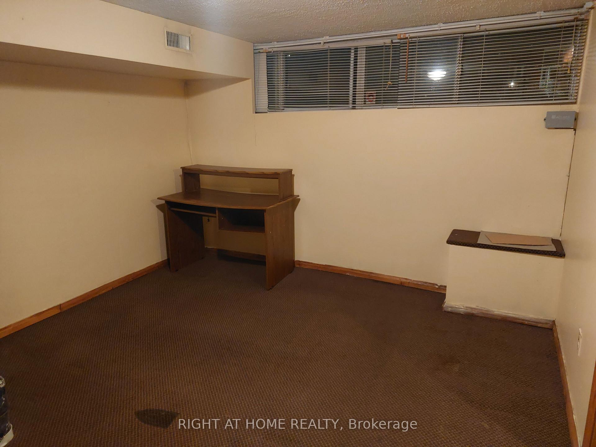 Photo 13 of 52 Bakerton Drive, Scarborough, Woburn — HOMEH