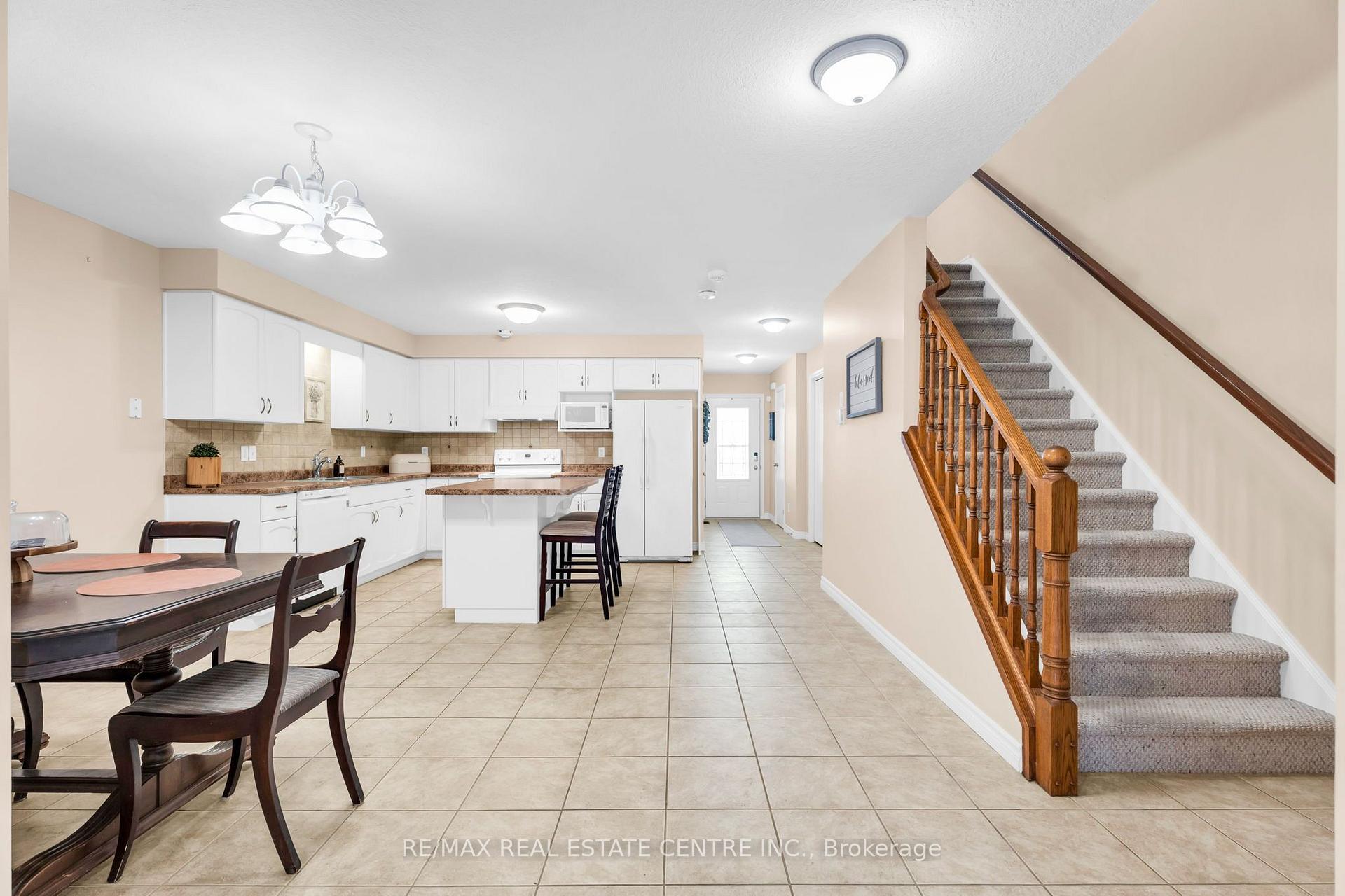 Photo 6 of Unit 11, 20 Shackleton Drive, Guelph, Grange Road — HOMEH