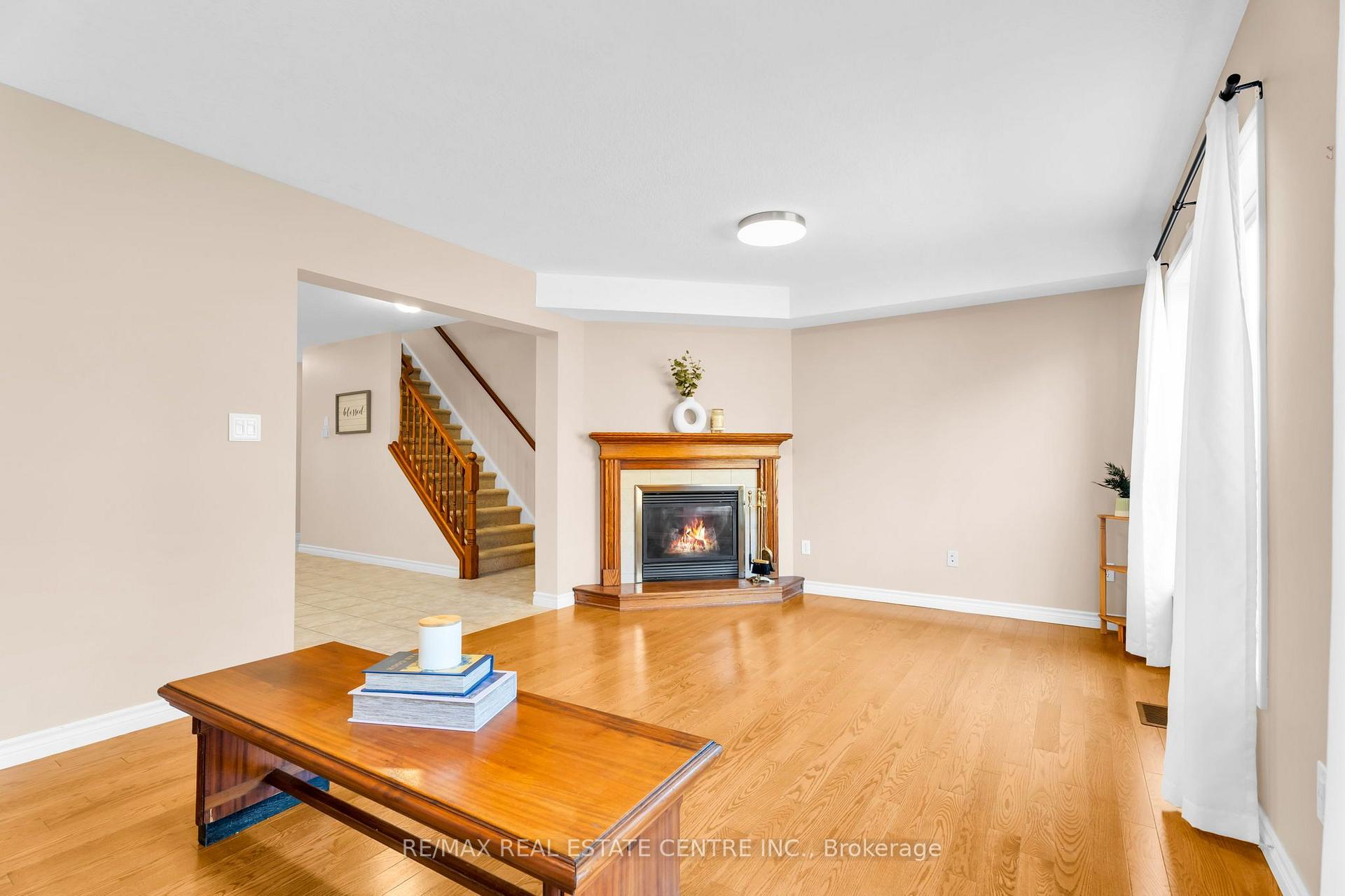 Photo 16 of Unit 11, 20 Shackleton Drive, Guelph, Grange Road — HOMEH