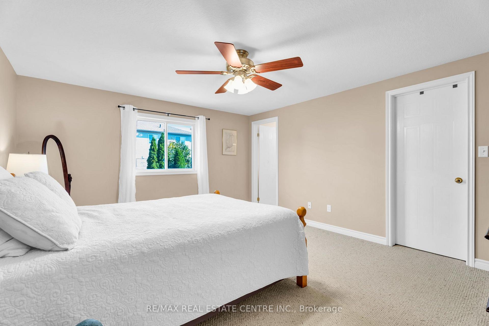 Photo 23 of Unit 11, 20 Shackleton Drive, Guelph, Grange Road — HOMEH