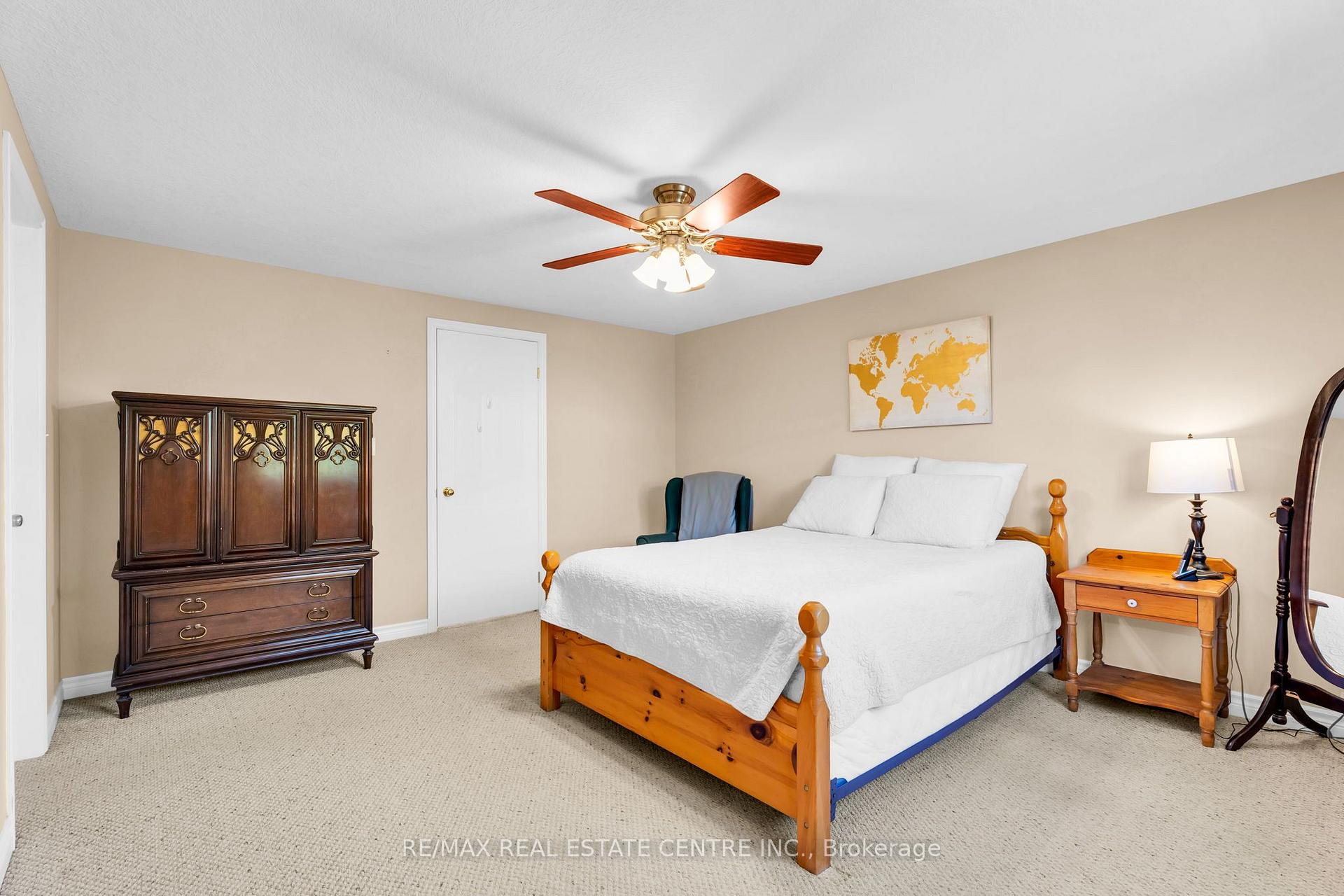 Photo 24 of Unit 11, 20 Shackleton Drive, Guelph, Grange Road — HOMEH