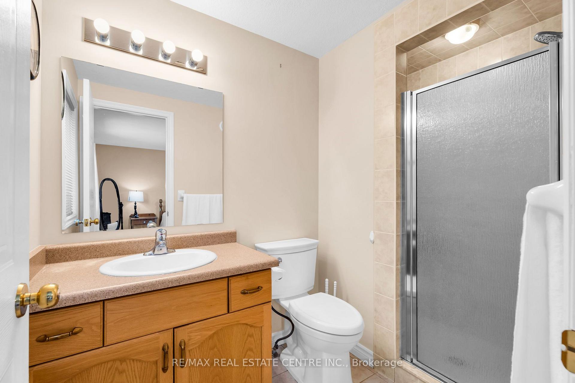 Photo 25 of Unit 11, 20 Shackleton Drive, Guelph, Grange Road — HOMEH